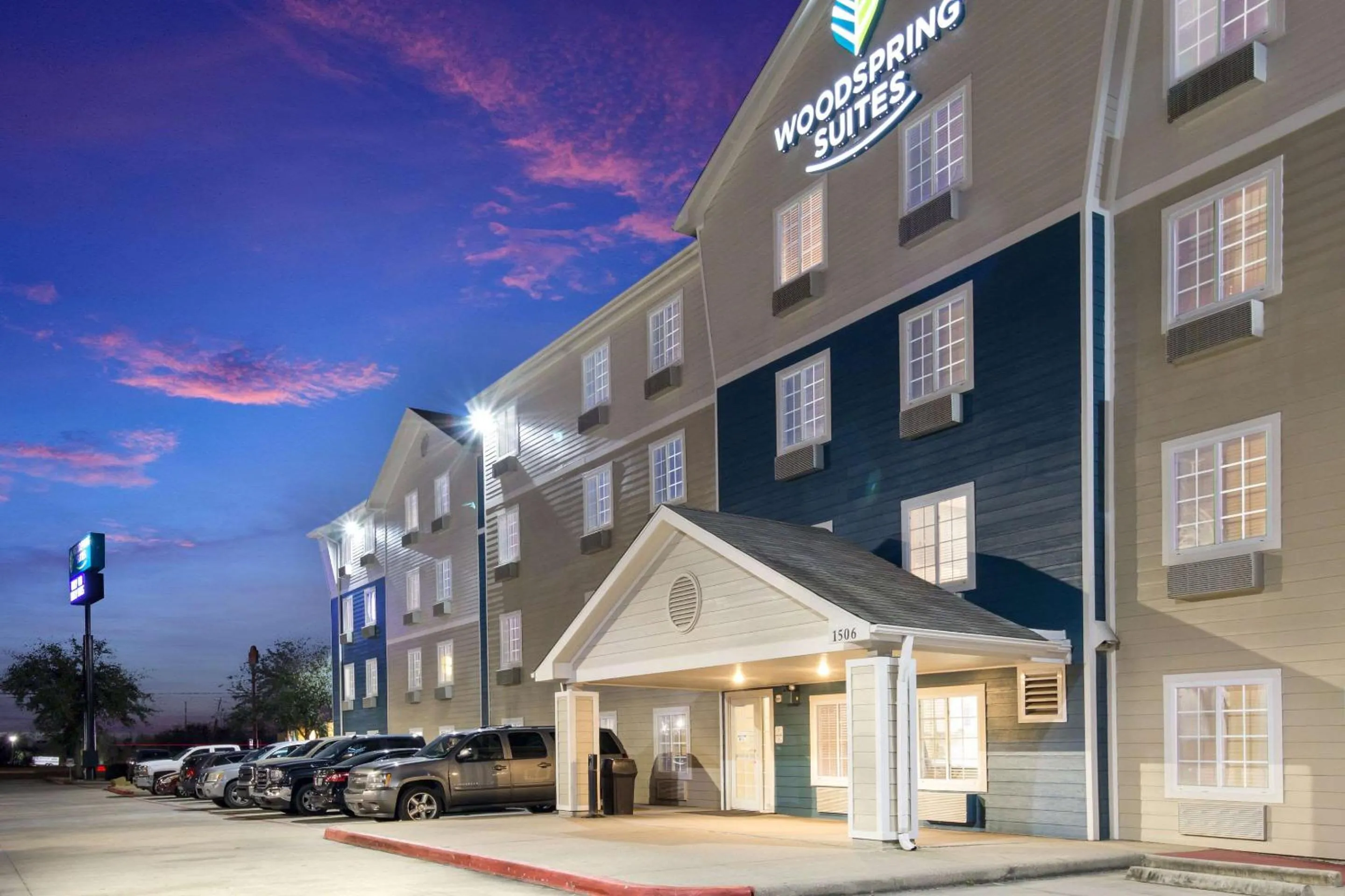 Property building in WoodSpring Suites Houston La Porte