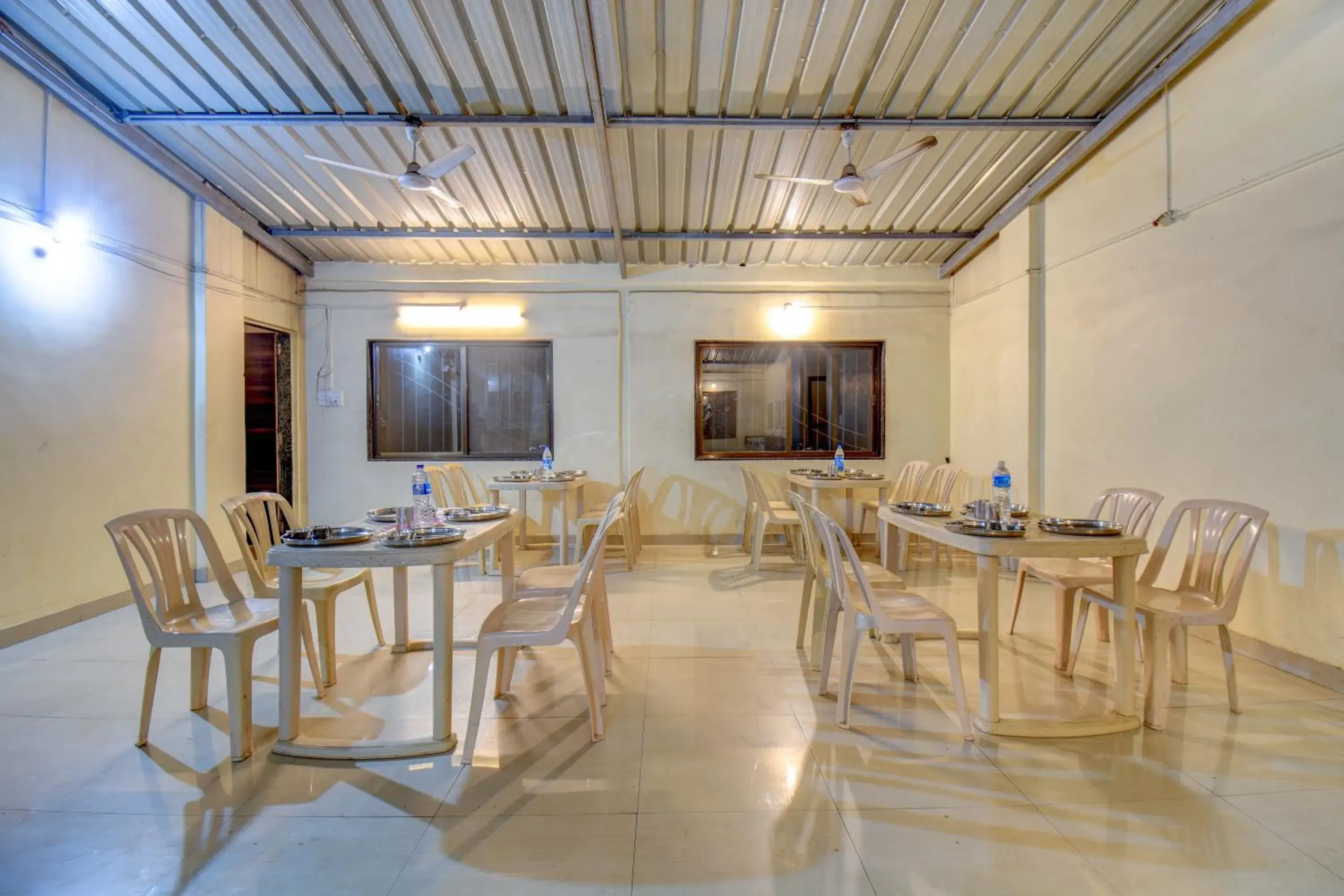 Restaurant/places to eat in Hotel Padmavati Palace, Mahabaleshwar Restaurant/places to eat in Hotel Padmavati Palace, Mahabaleshwar