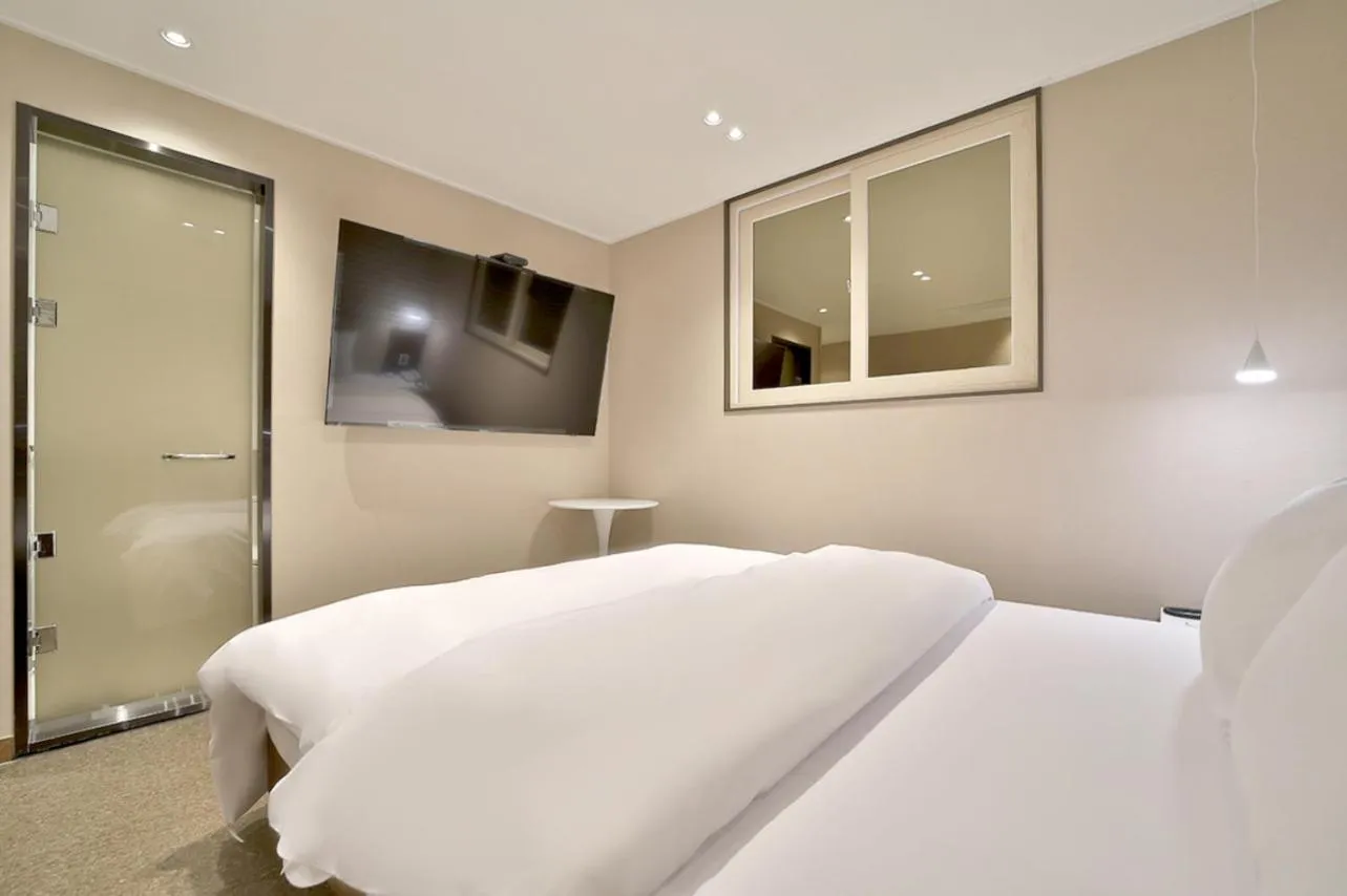 Bed in Daegu Hotel Rubato