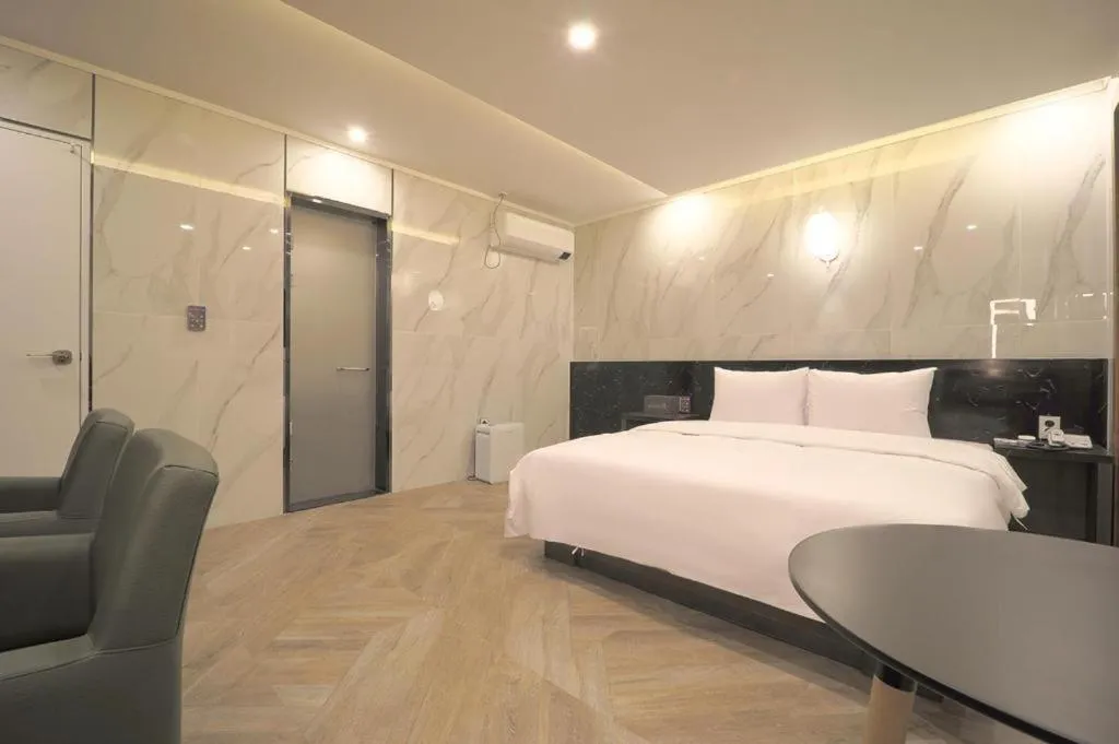 Bed in Daegu Hotel Rubato