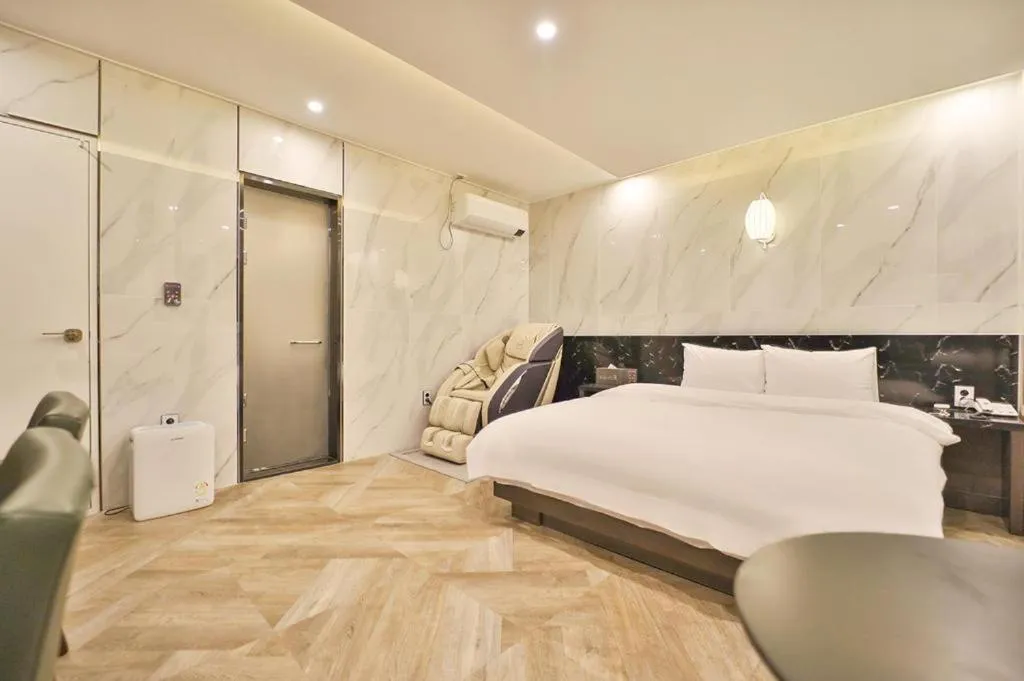 Bed in Daegu Hotel Rubato