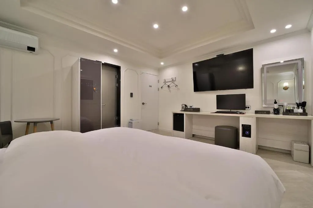 Bed in Daegu Hotel Rubato