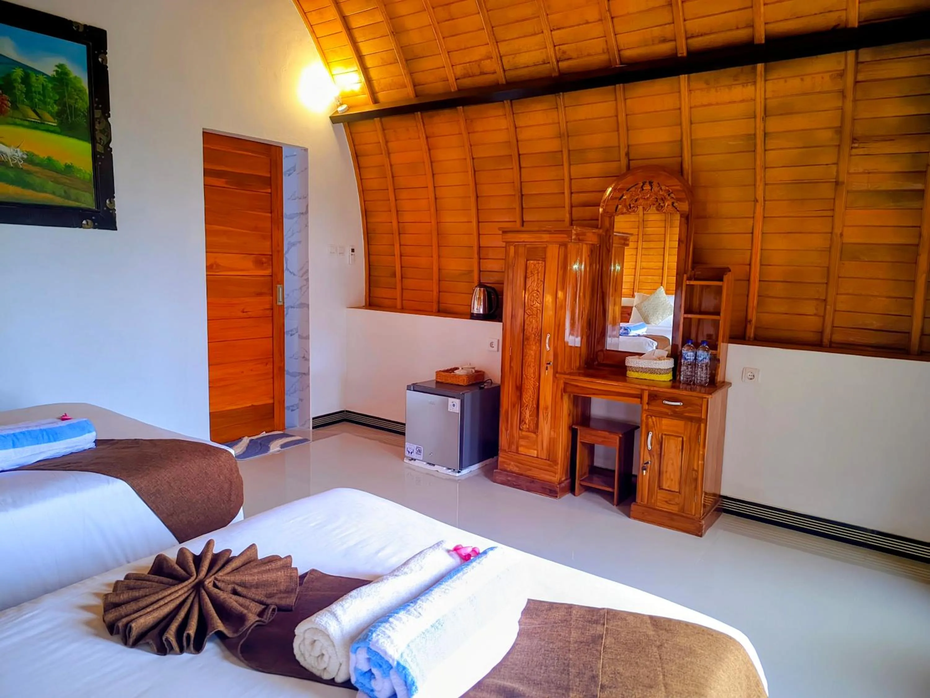 Photo of the whole room, Bed in Kubuhill Sunset Bungalow