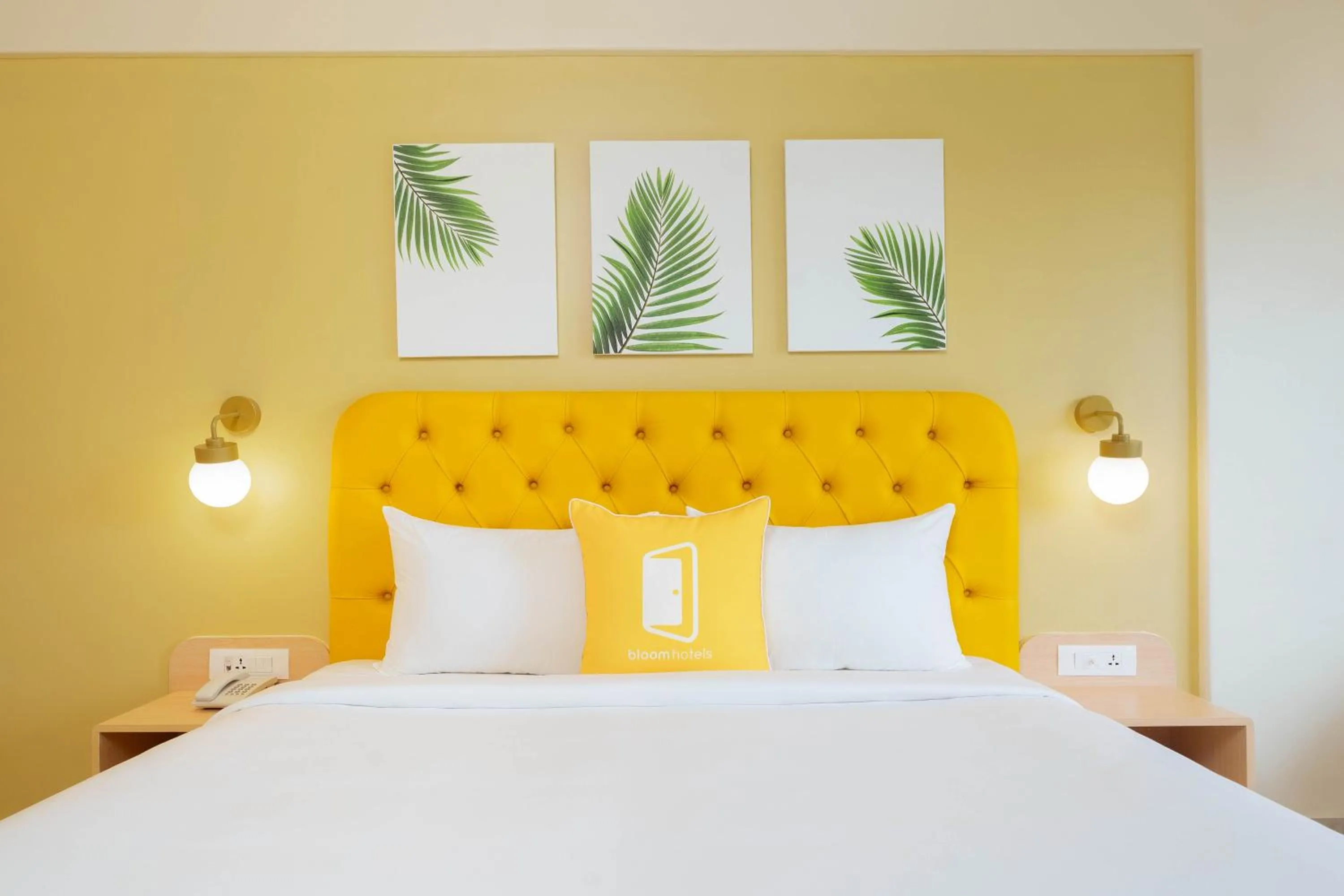 Bedroom, Bed in Bloom Hotel - Khandala