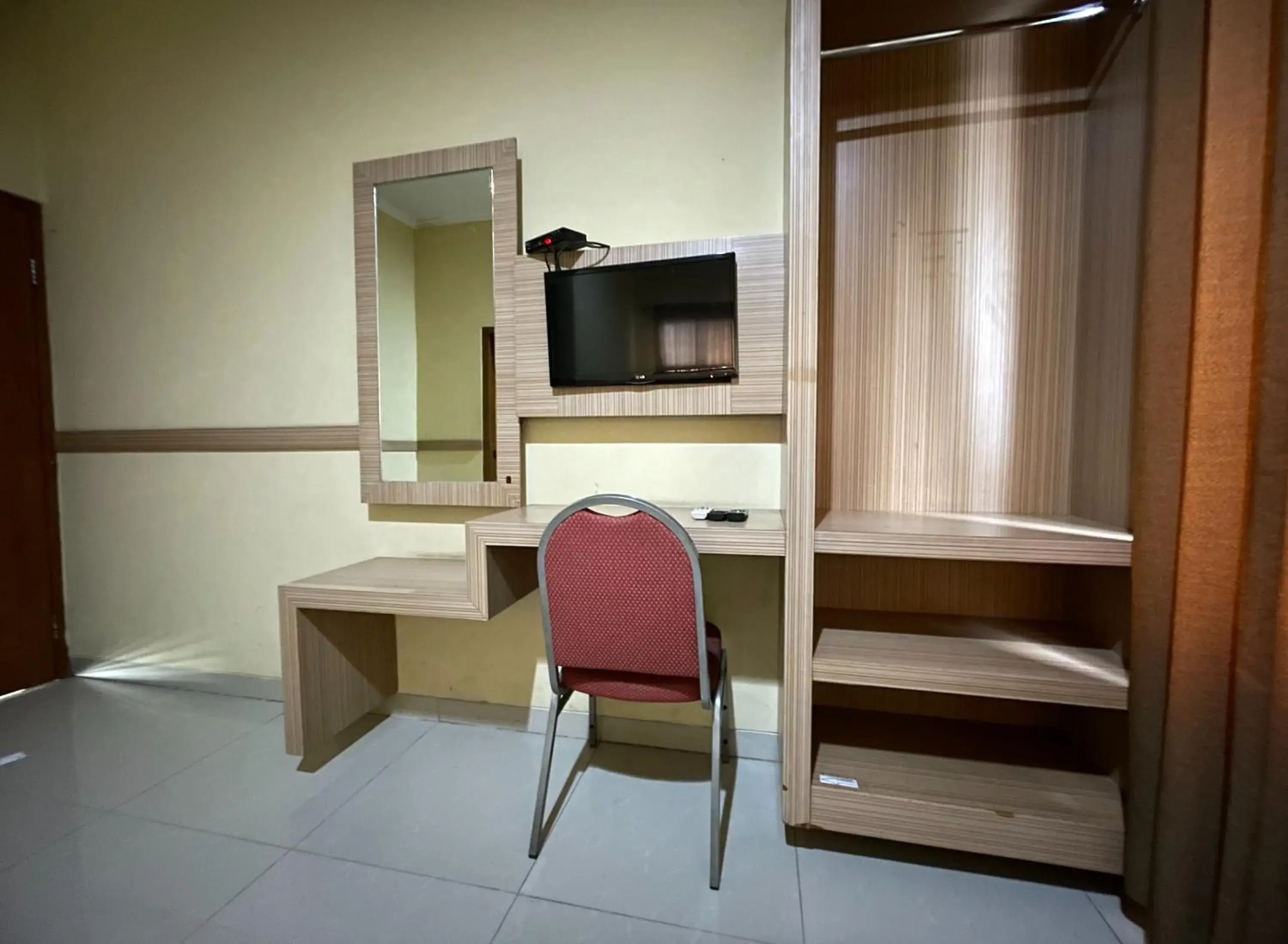 TV and multimedia in Hotel Cemara Hijau TV and multimedia in Hotel Cemara Hijau