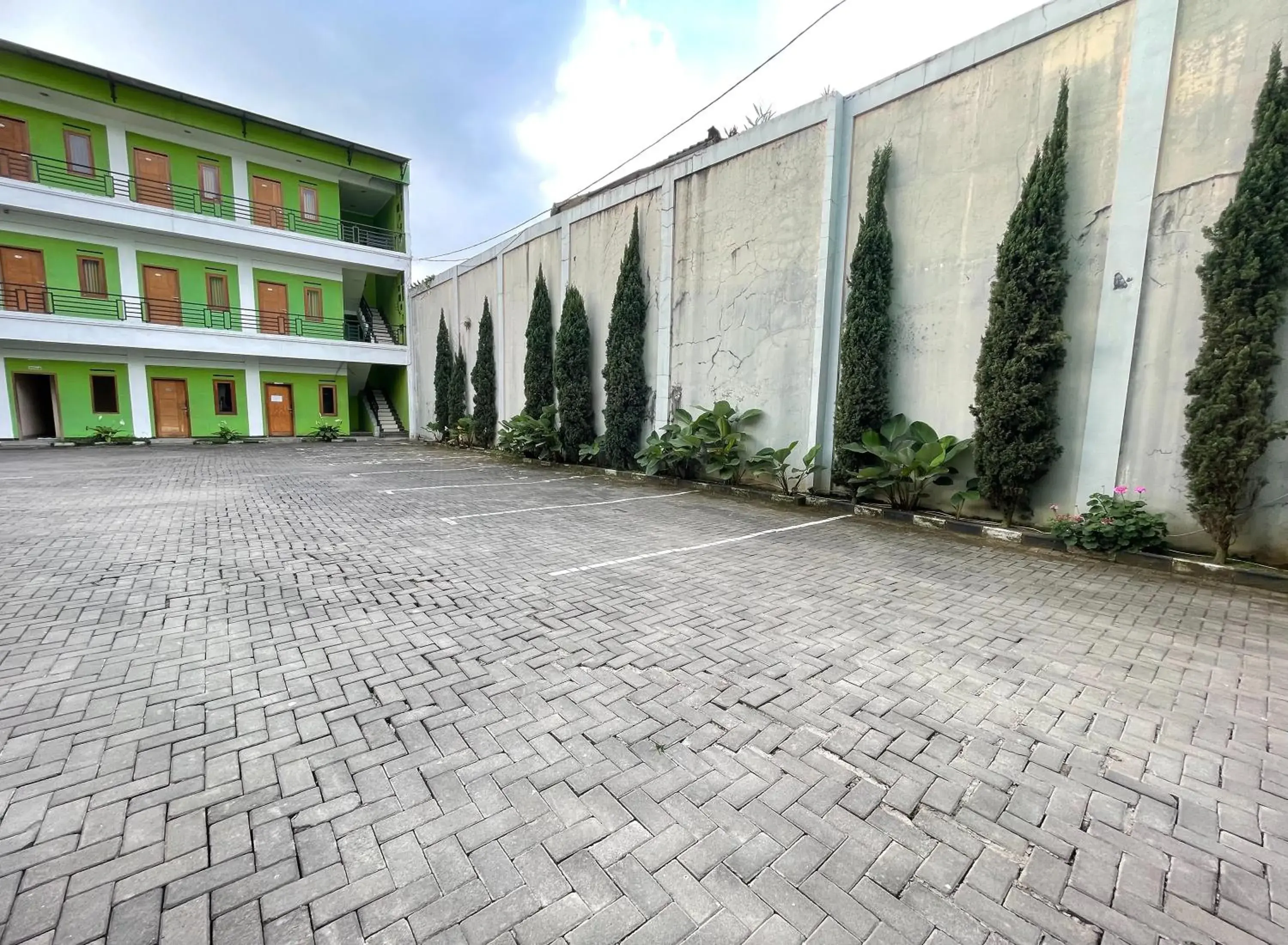 Property building in Hotel Cemara Hijau Property building in Hotel Cemara Hijau