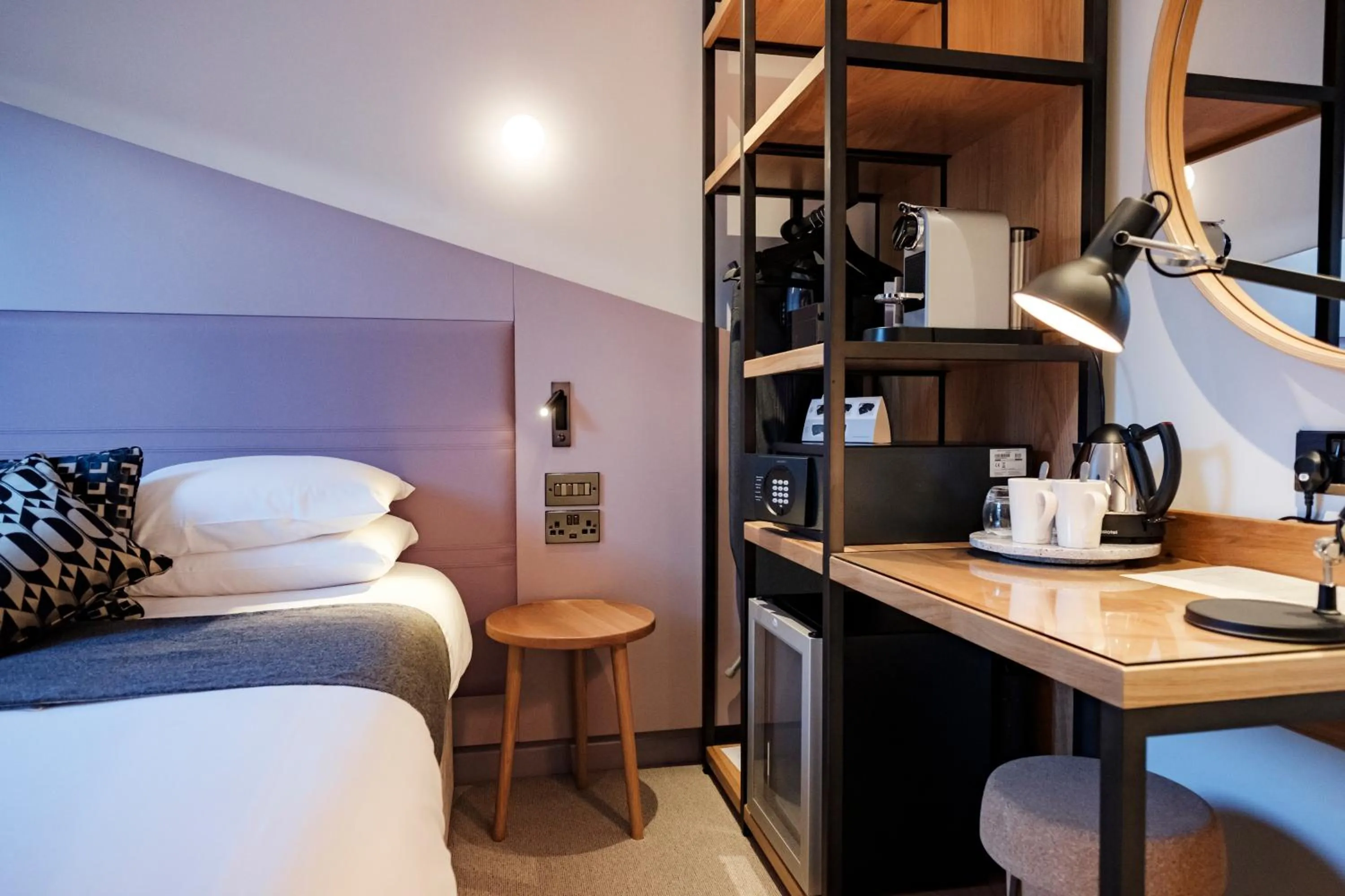 Bedroom, Bed in The Fox & Goose Hotel