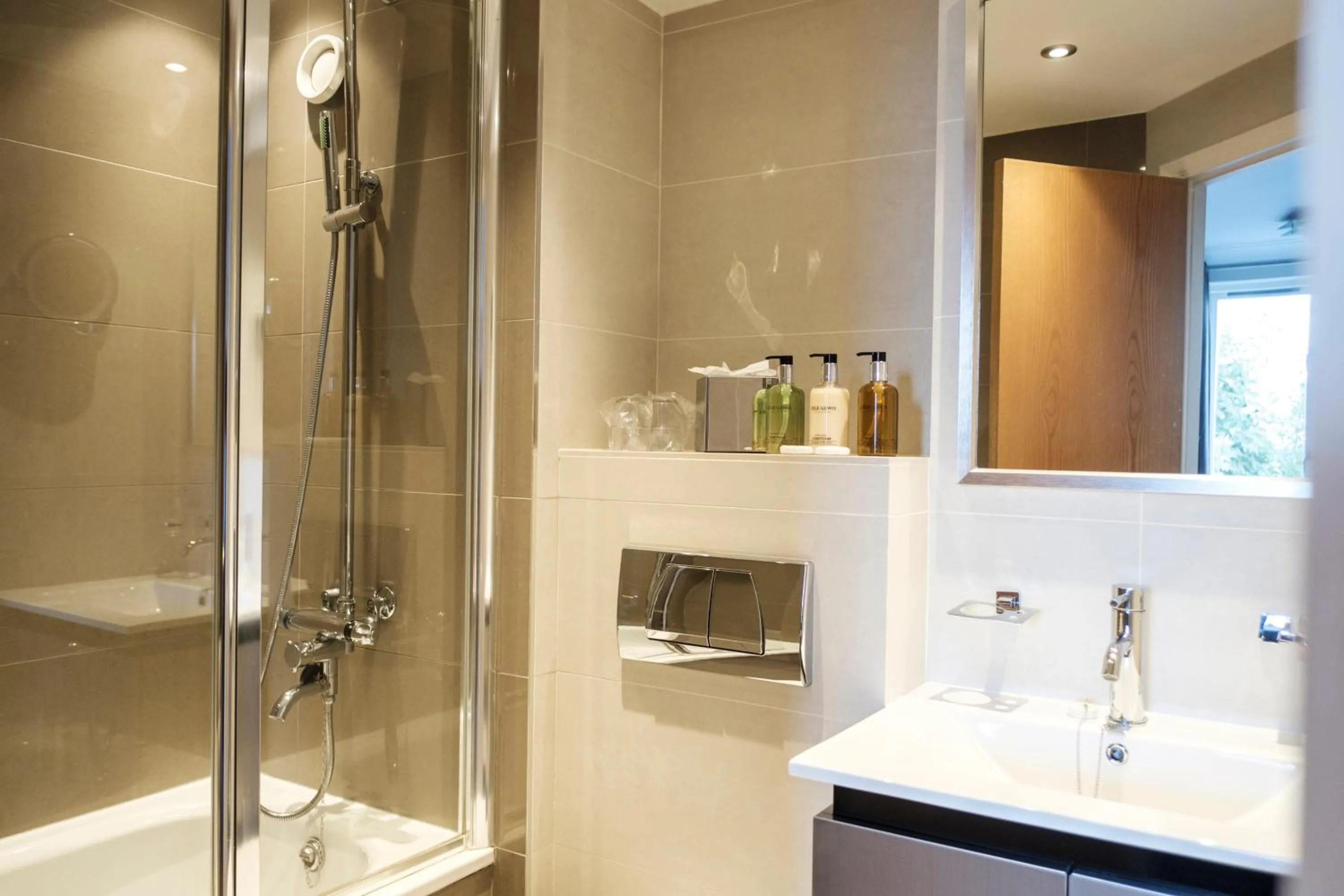 Bathroom in The Fox & Goose Hotel