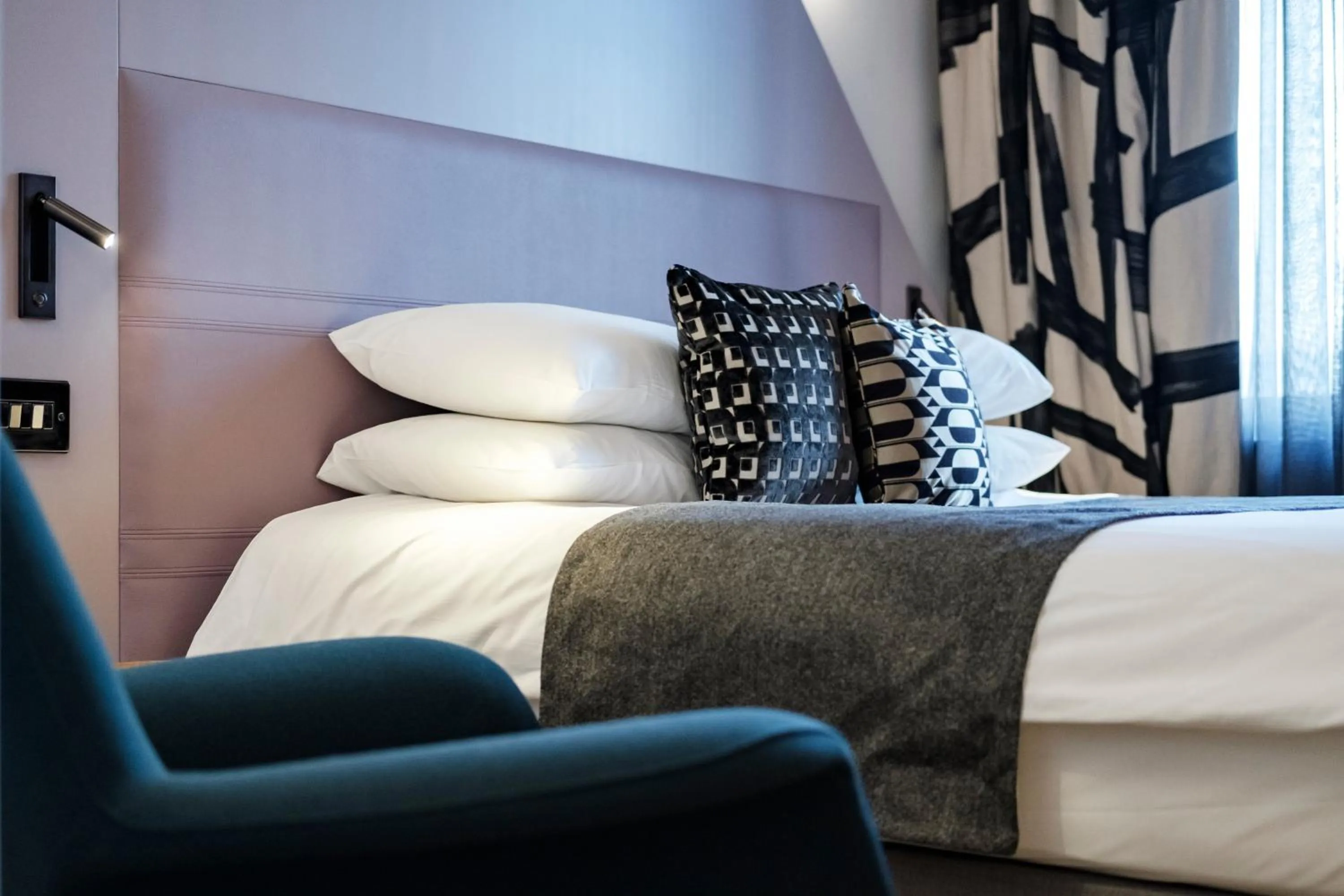 Bedroom, Bed in The Fox & Goose Hotel