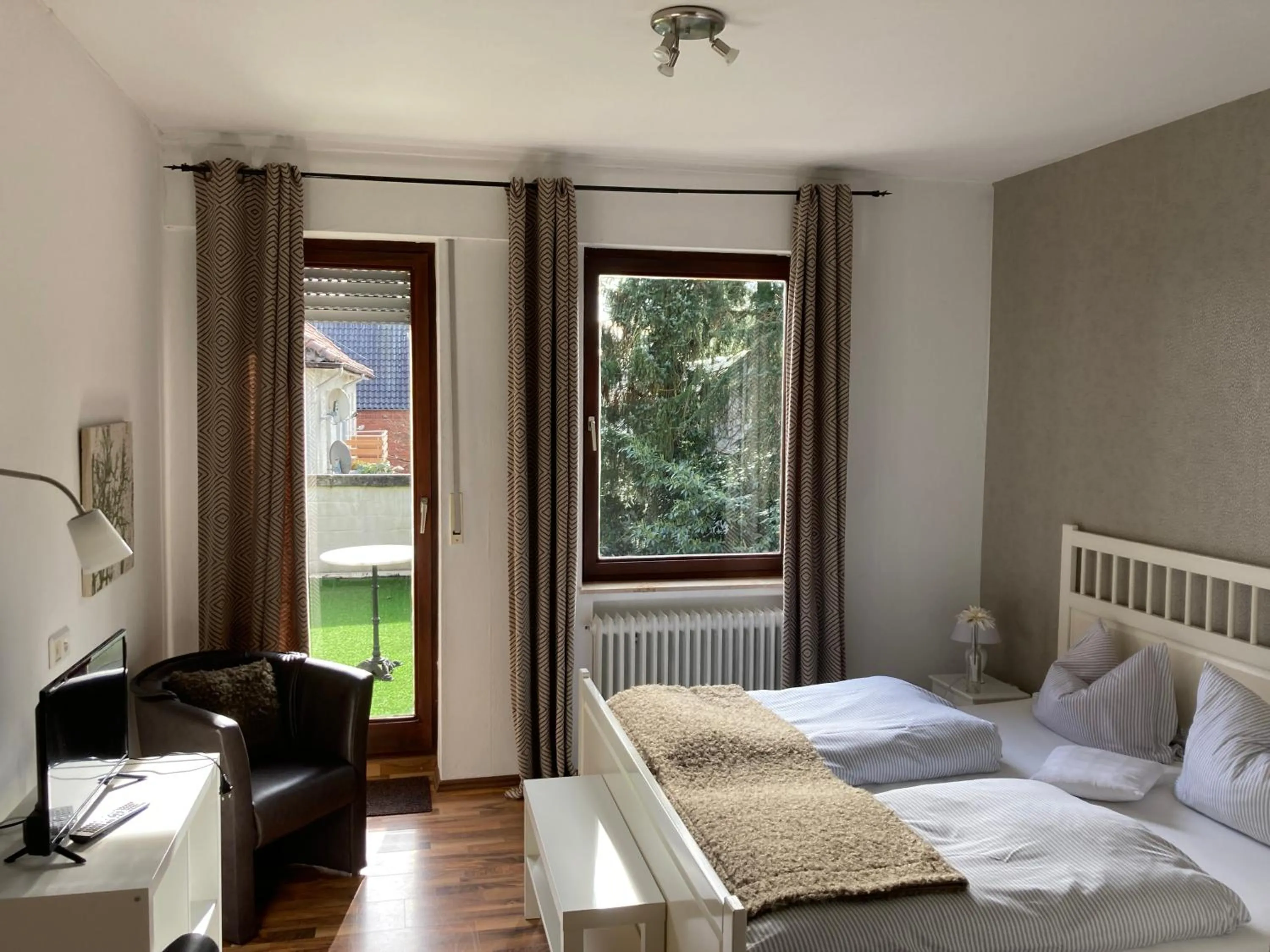 Photo of the whole room in Hotel Deutsches Haus