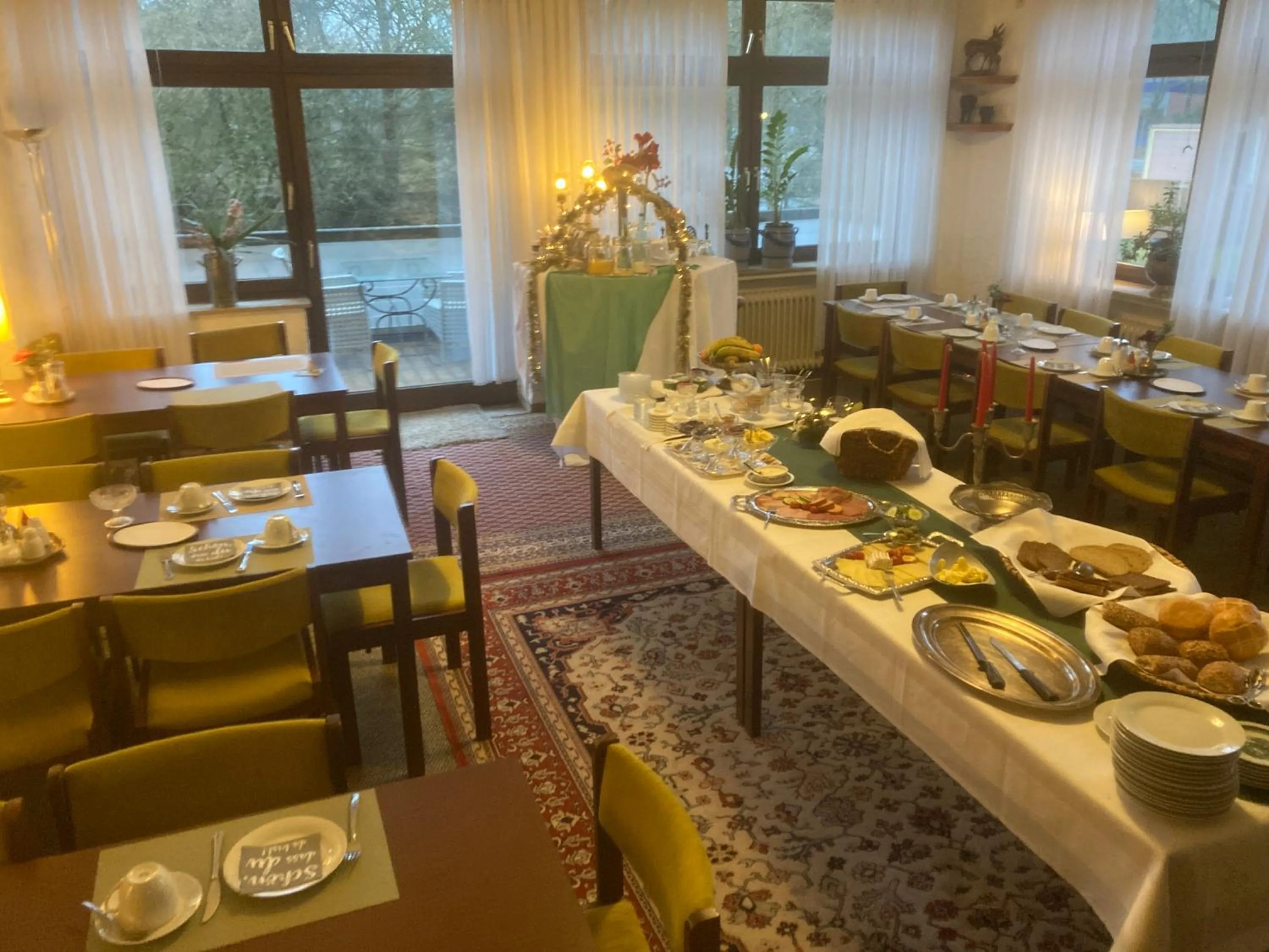 Buffet breakfast in Hotel Deutsches Haus