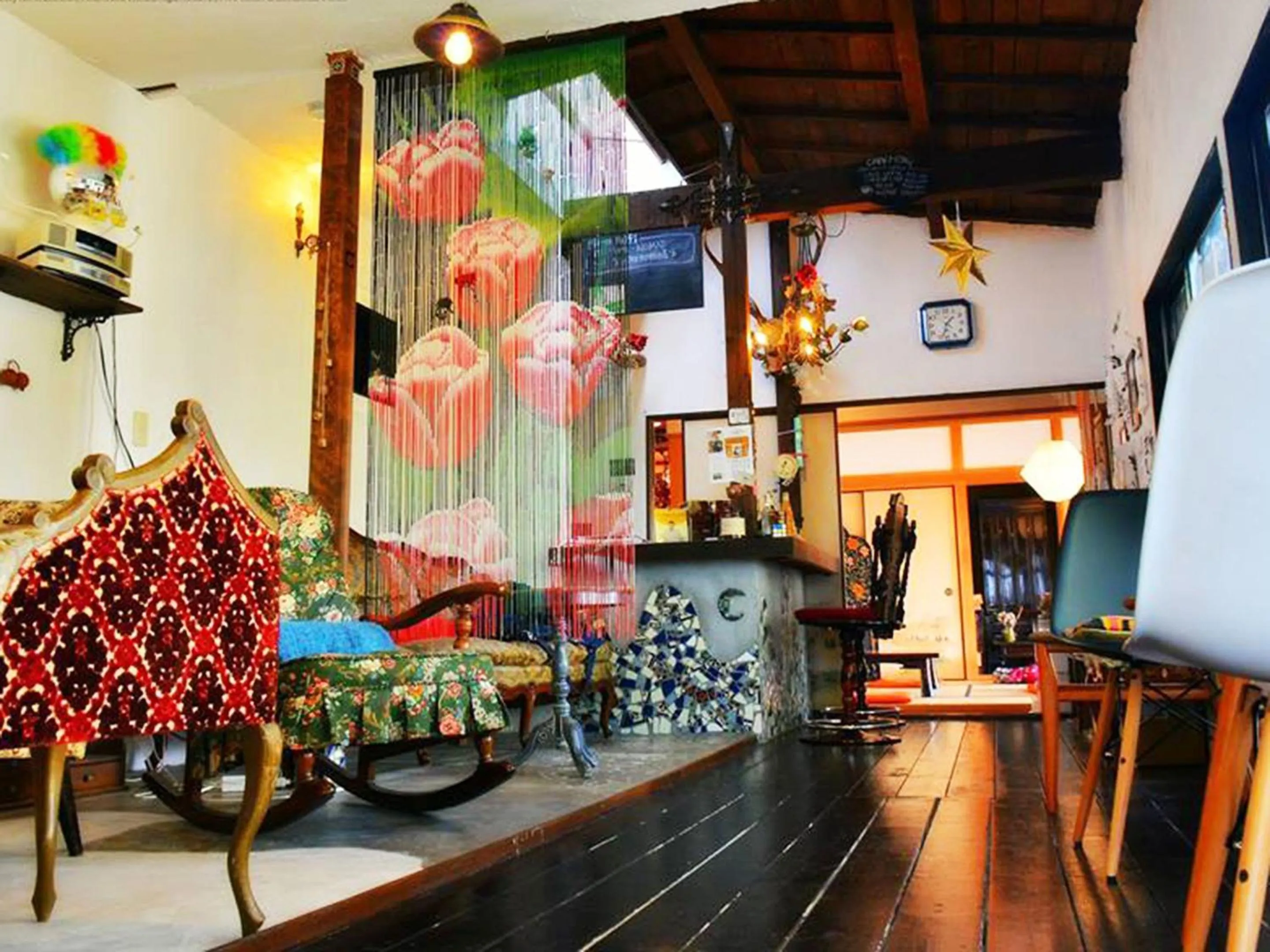 Communal lounge/ TV room in Hostel Yume-Nomad Kobe