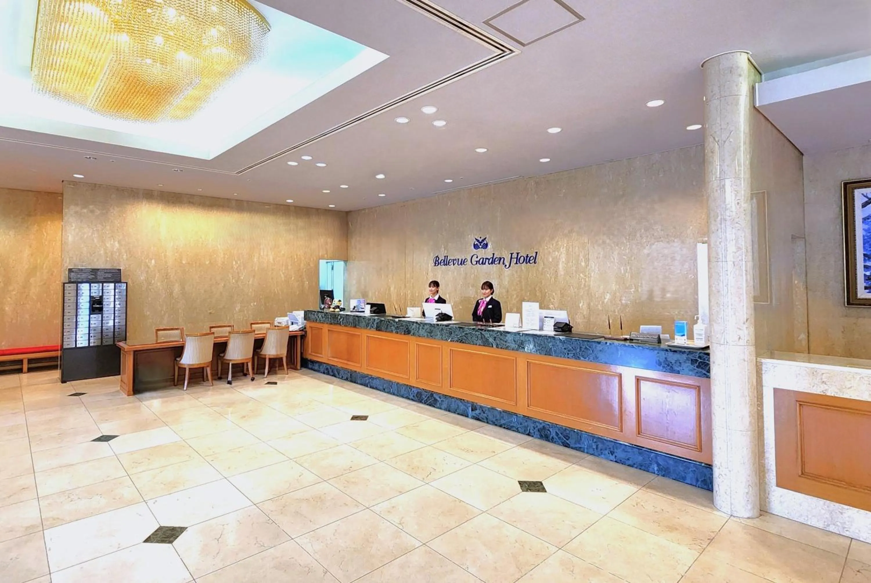 Staff in Bellevue Garden Hotel Kansai International Airport