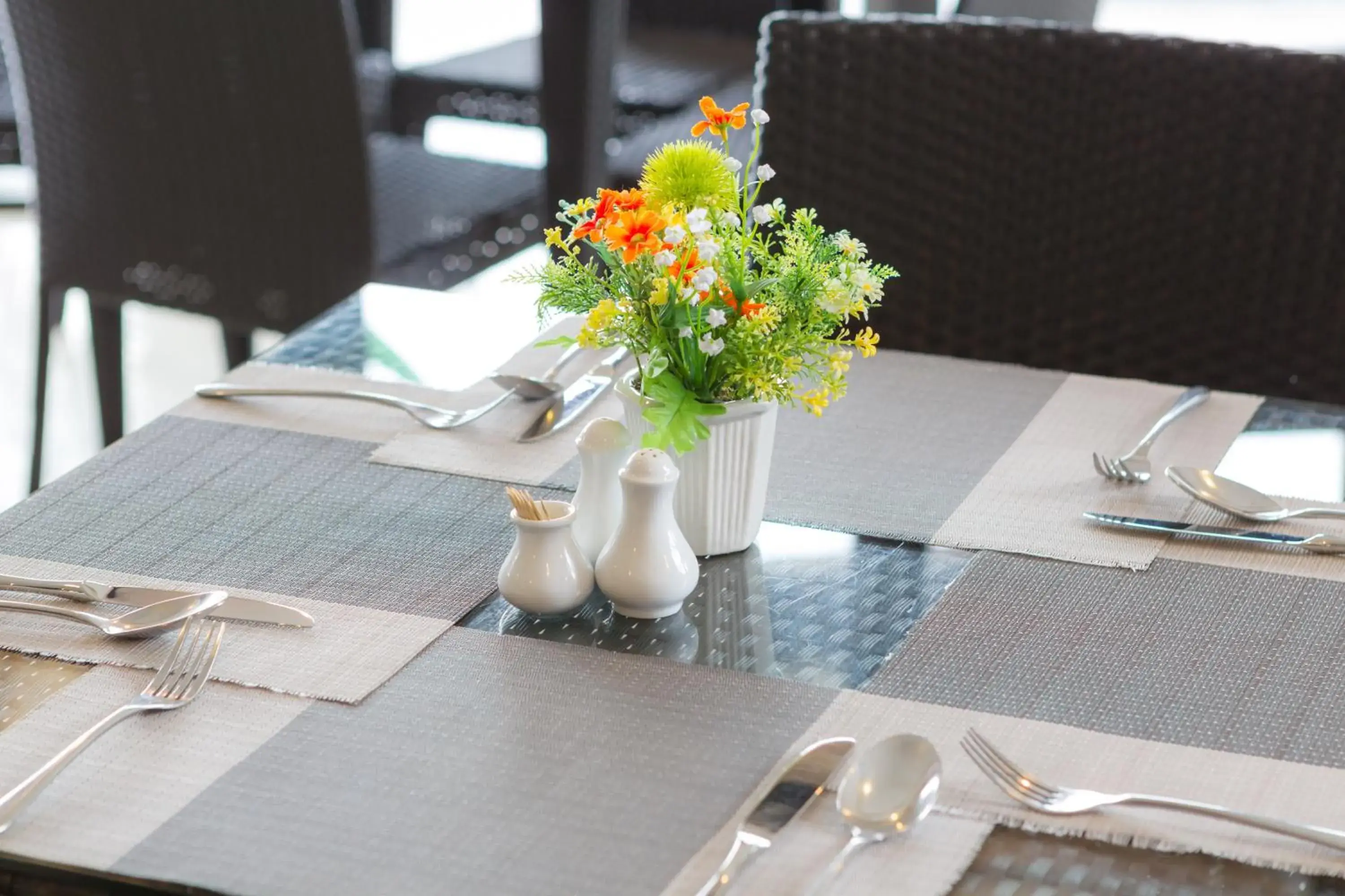 Dining area, Restaurant/Places to Eat in Golden Tulip Essential Pattaya