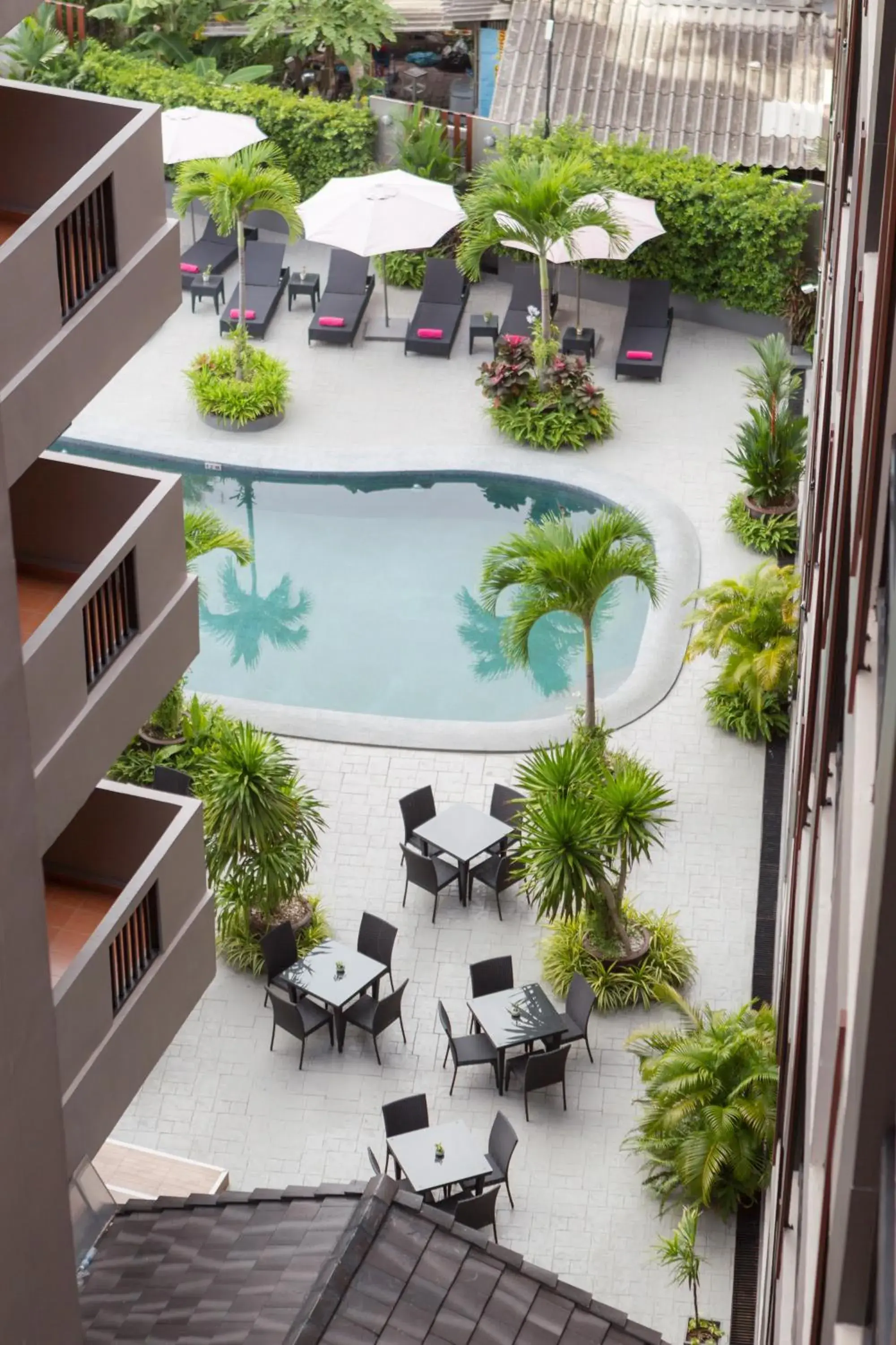 Swimming pool, Patio/Outdoor Area in Golden Tulip Essential Pattaya