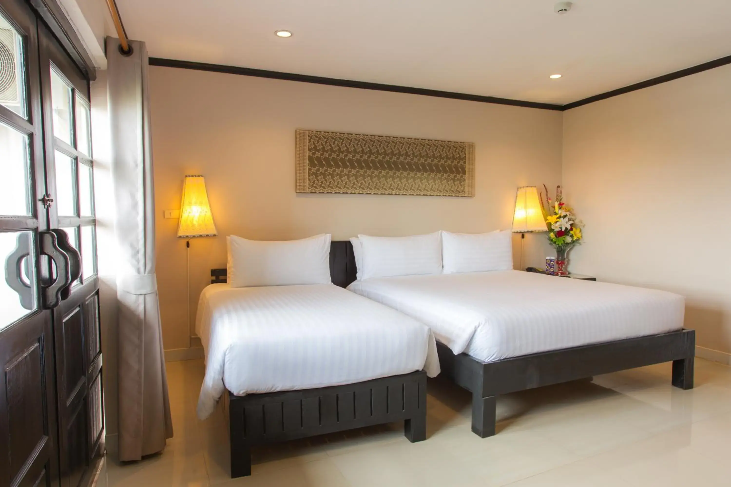 Bedroom, Bed in Golden Tulip Essential Pattaya