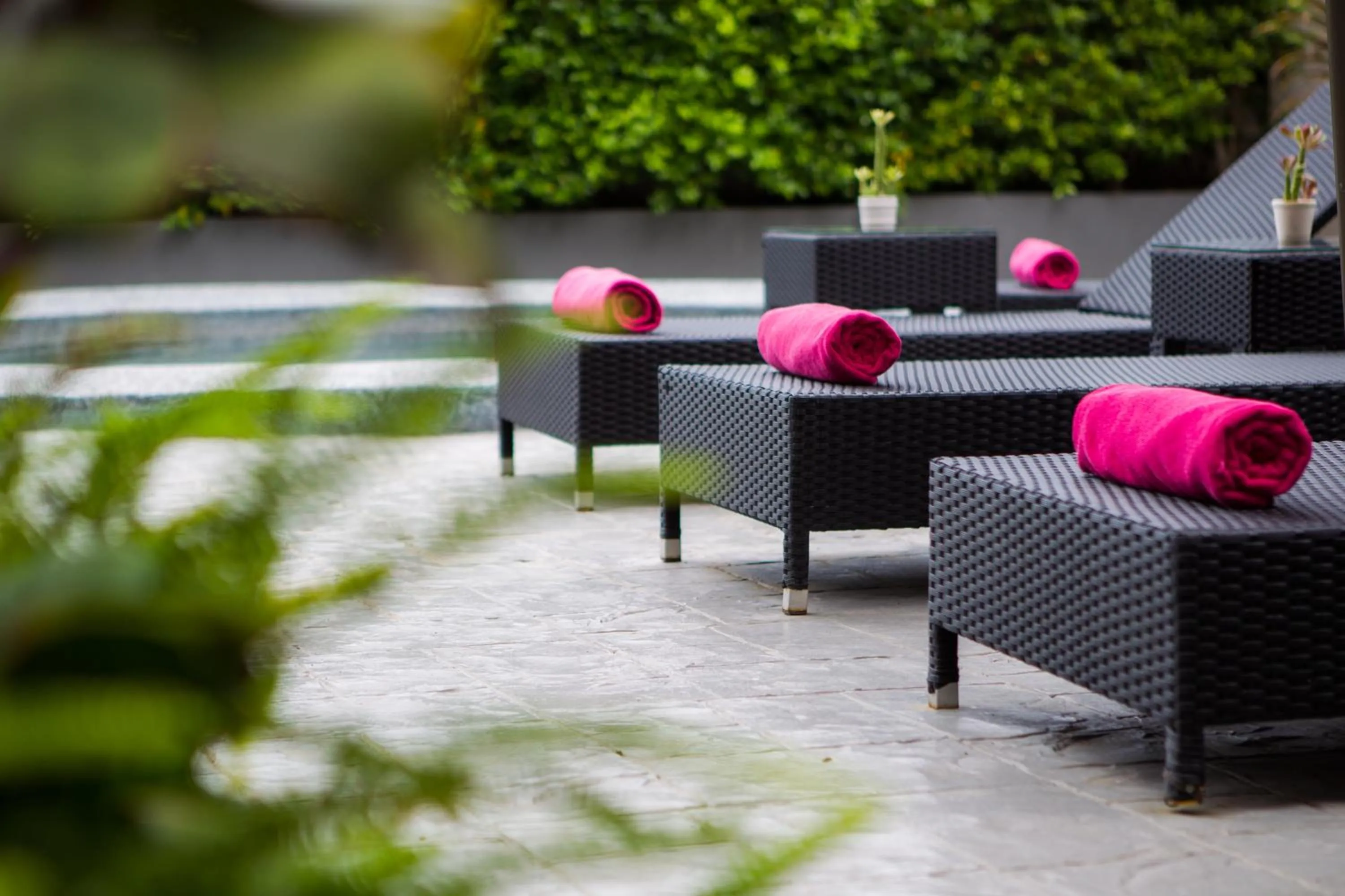 Swimming pool in Golden Tulip Essential Pattaya