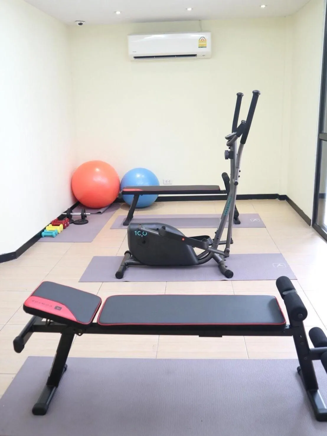 Fitness centre/facilities in Golden Tulip Essential Pattaya