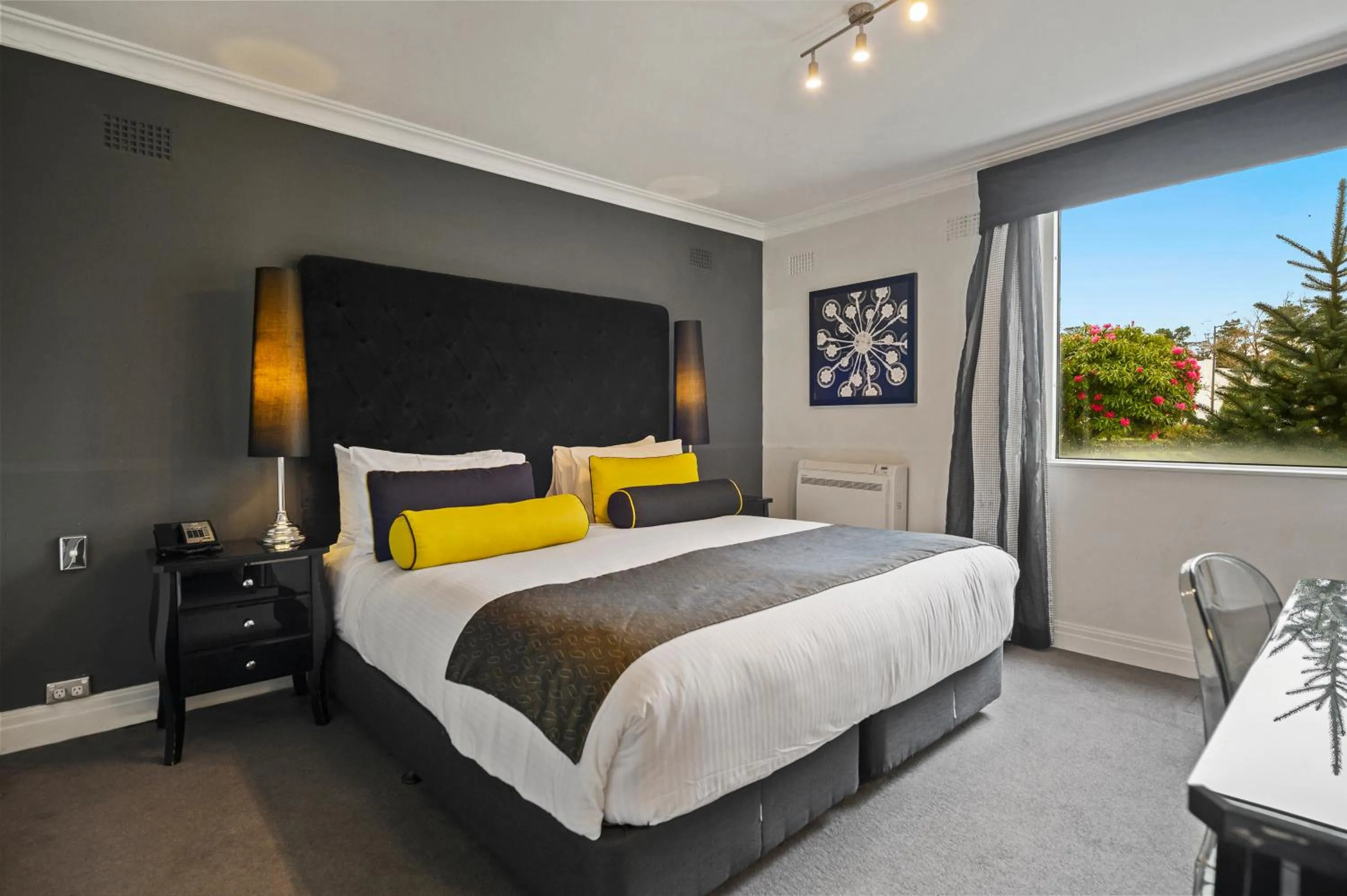 Bedroom, Bed in Hydro Majestic Blue Mountains