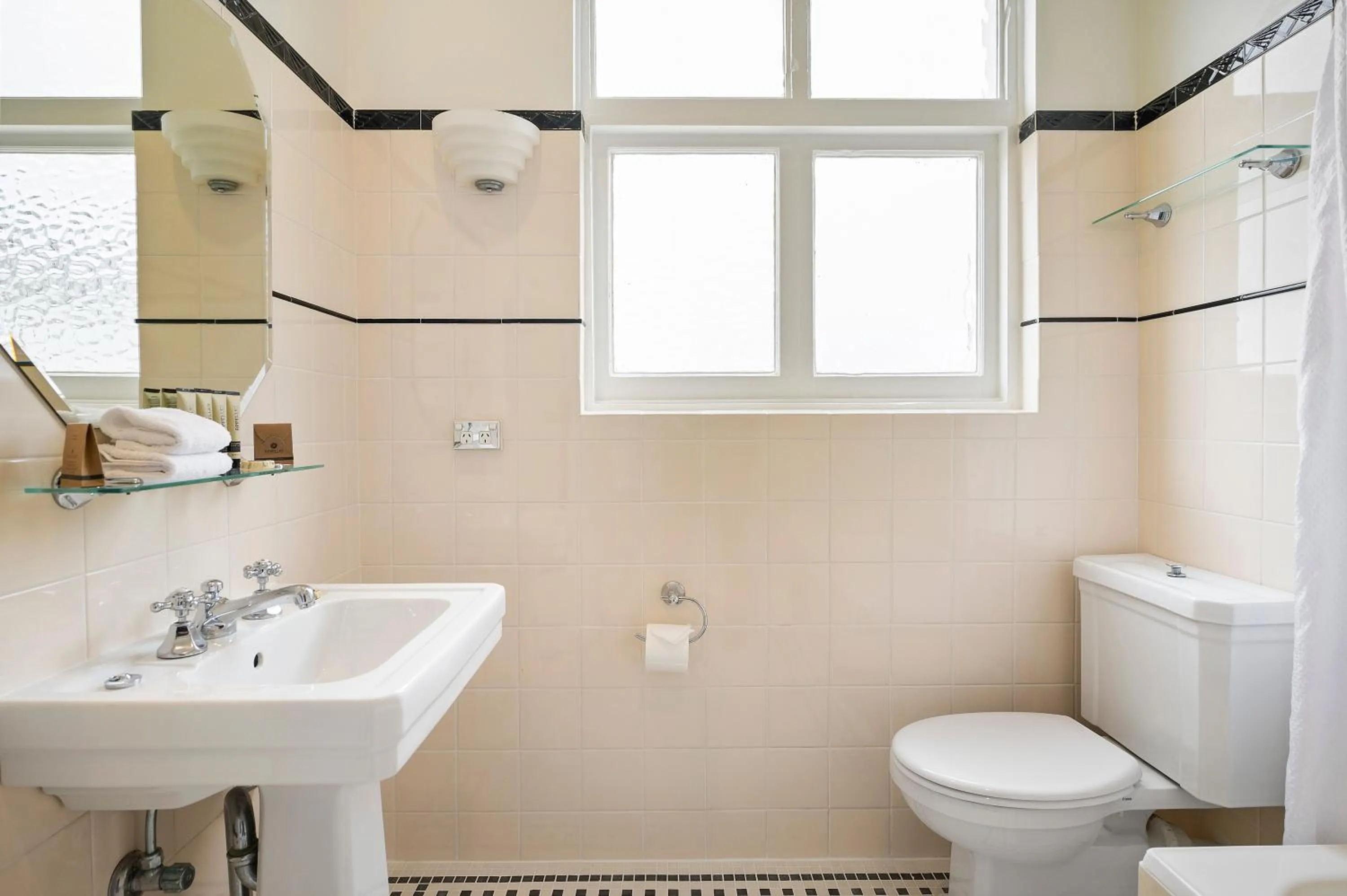 Bathroom in Hydro Majestic Blue Mountains