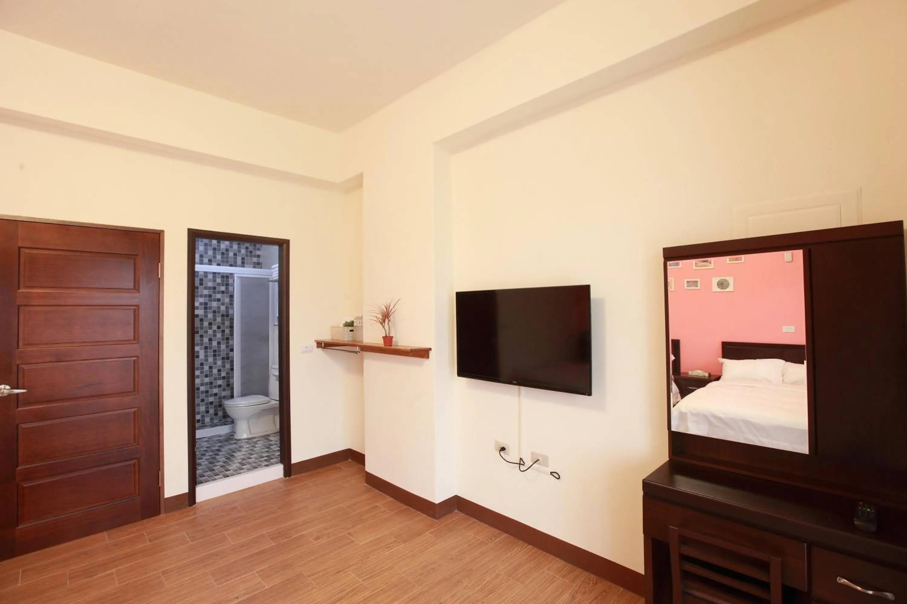 Photo of the whole room in Dali Moonlight B&B