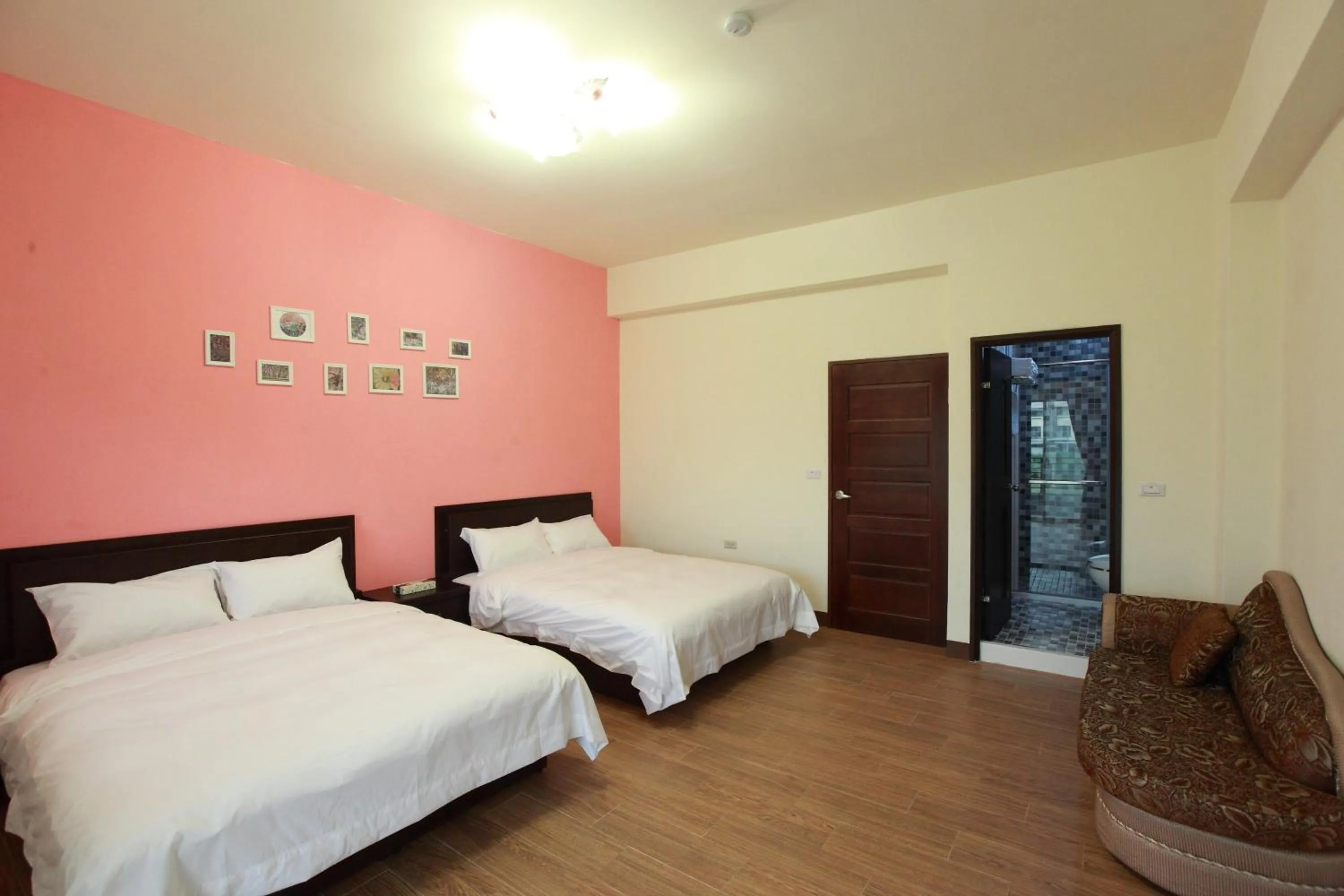 Photo of the whole room, Bed in Dali Moonlight B&B