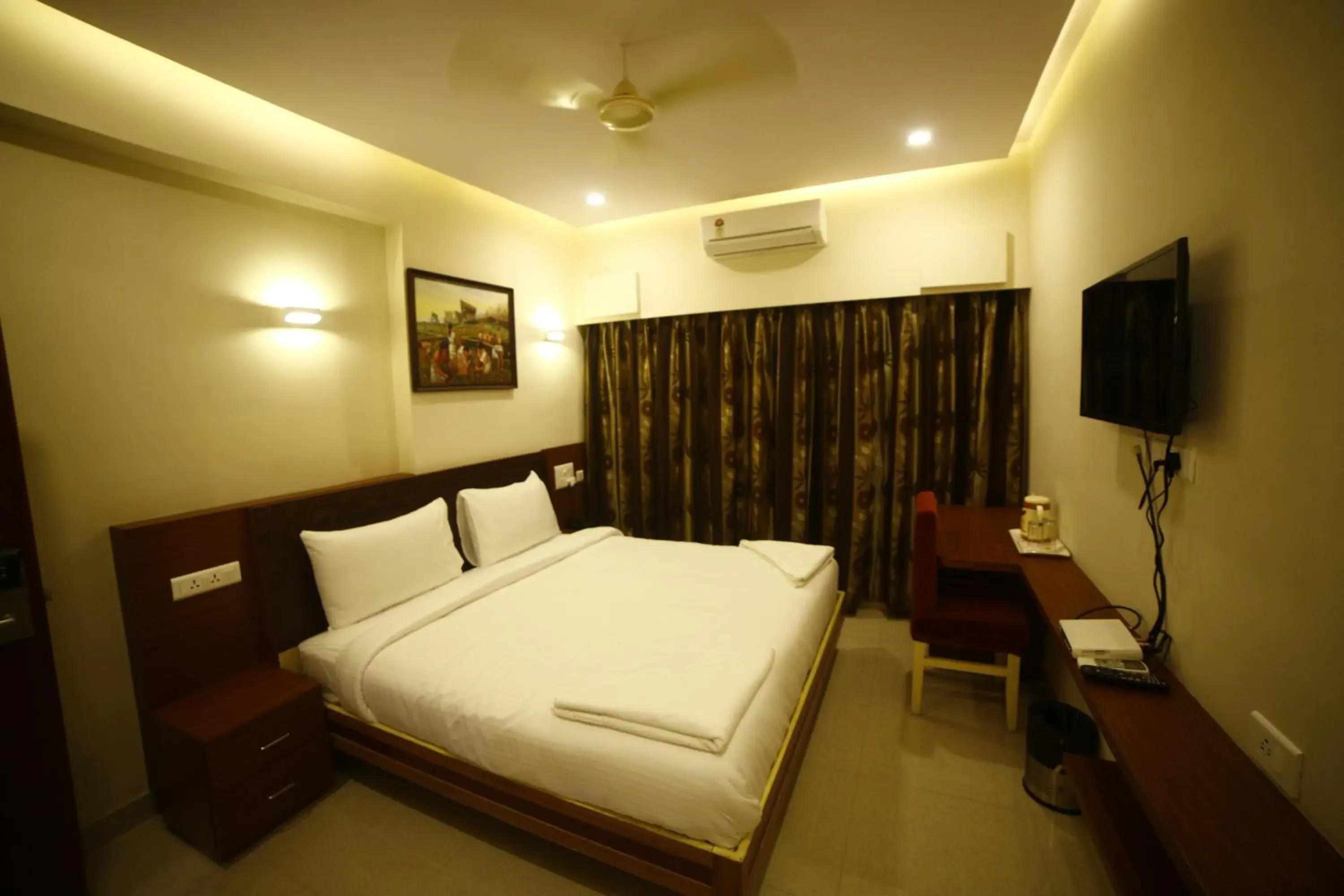 Bedroom, Bed in Hotel skml Grand Bedroom, Bed in Hotel skml Grand