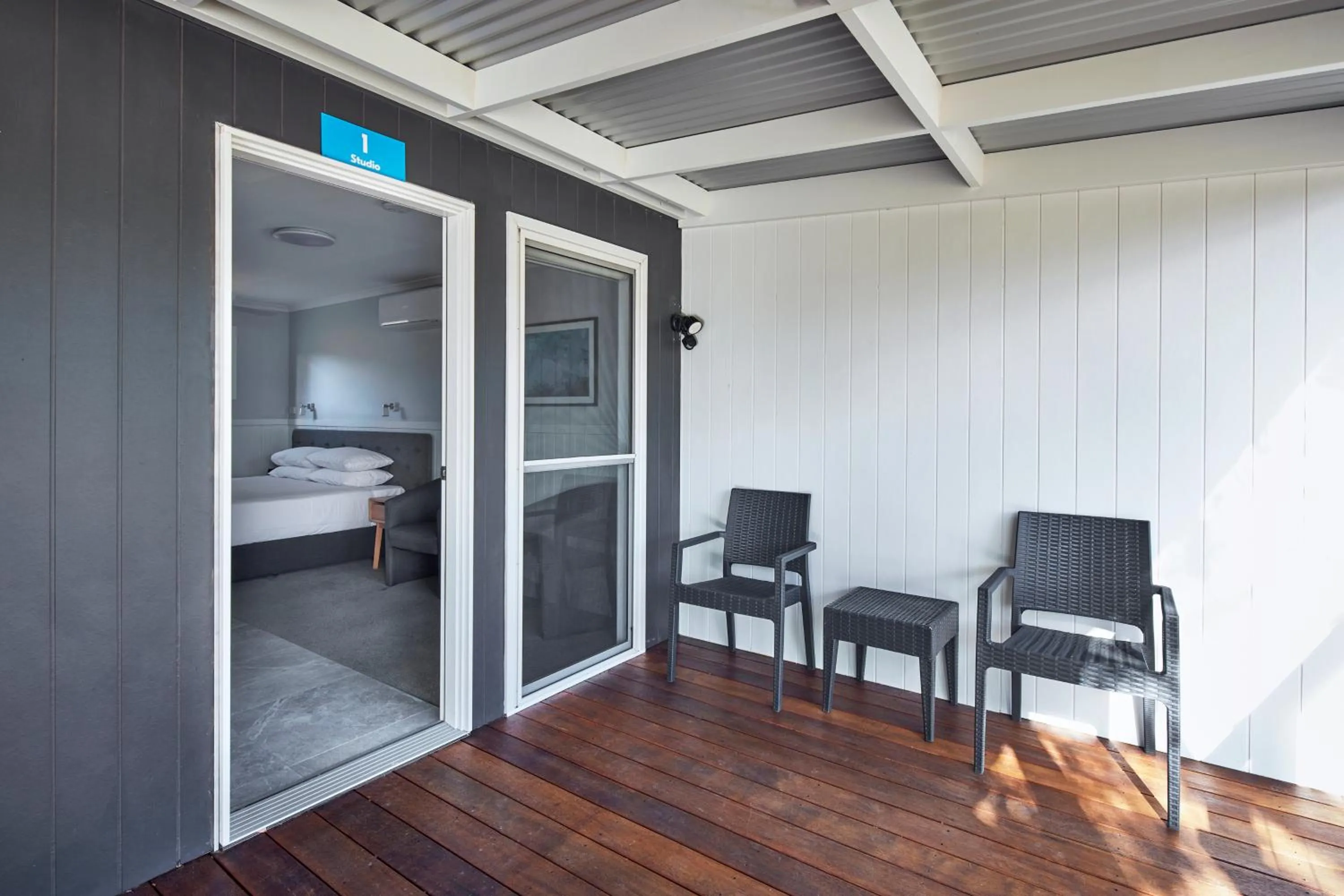 Balcony/Terrace, Bed in NRMA Jindabyne Holiday Park