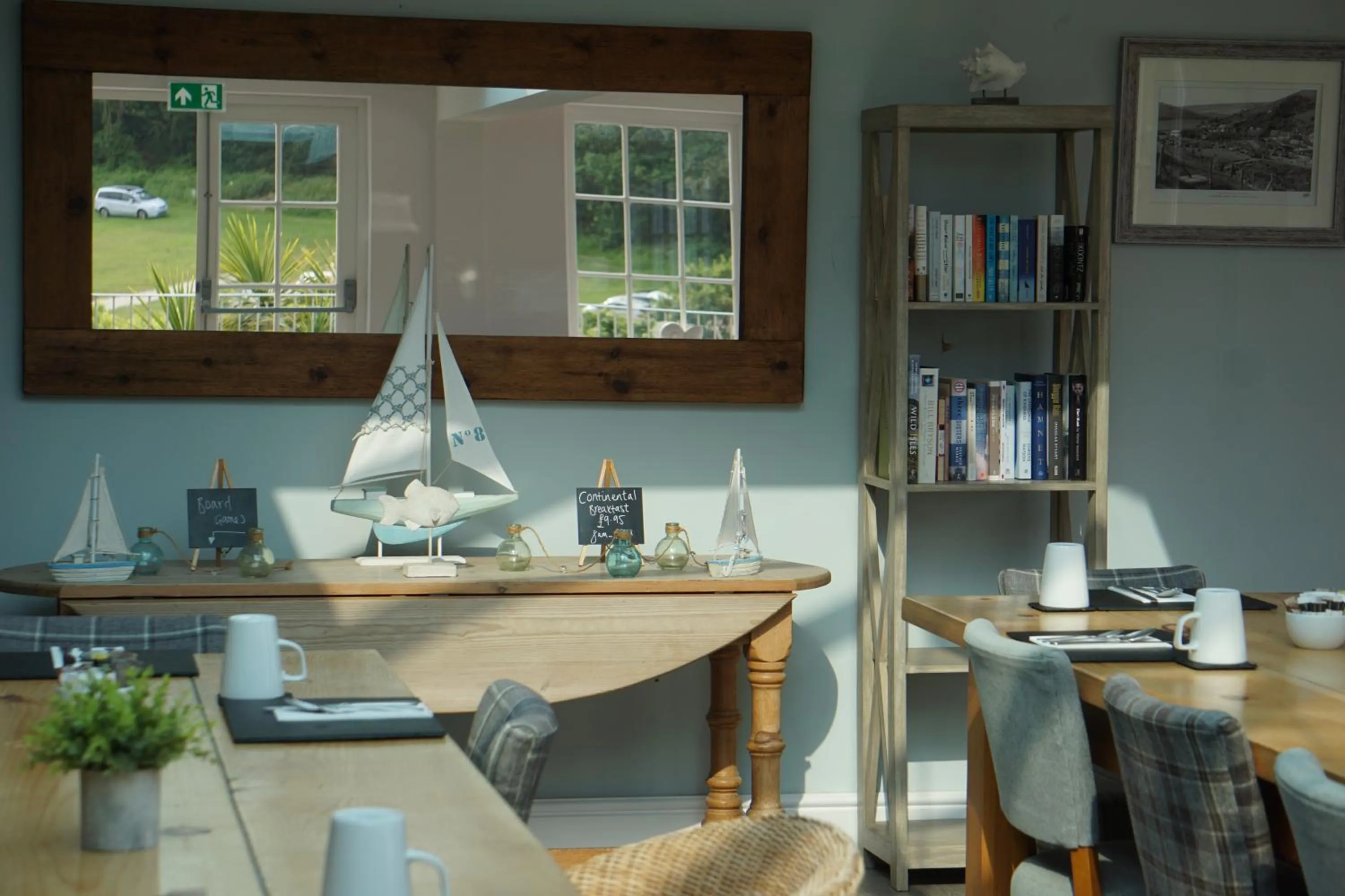 Lounge or bar in Durdle Door Hotel