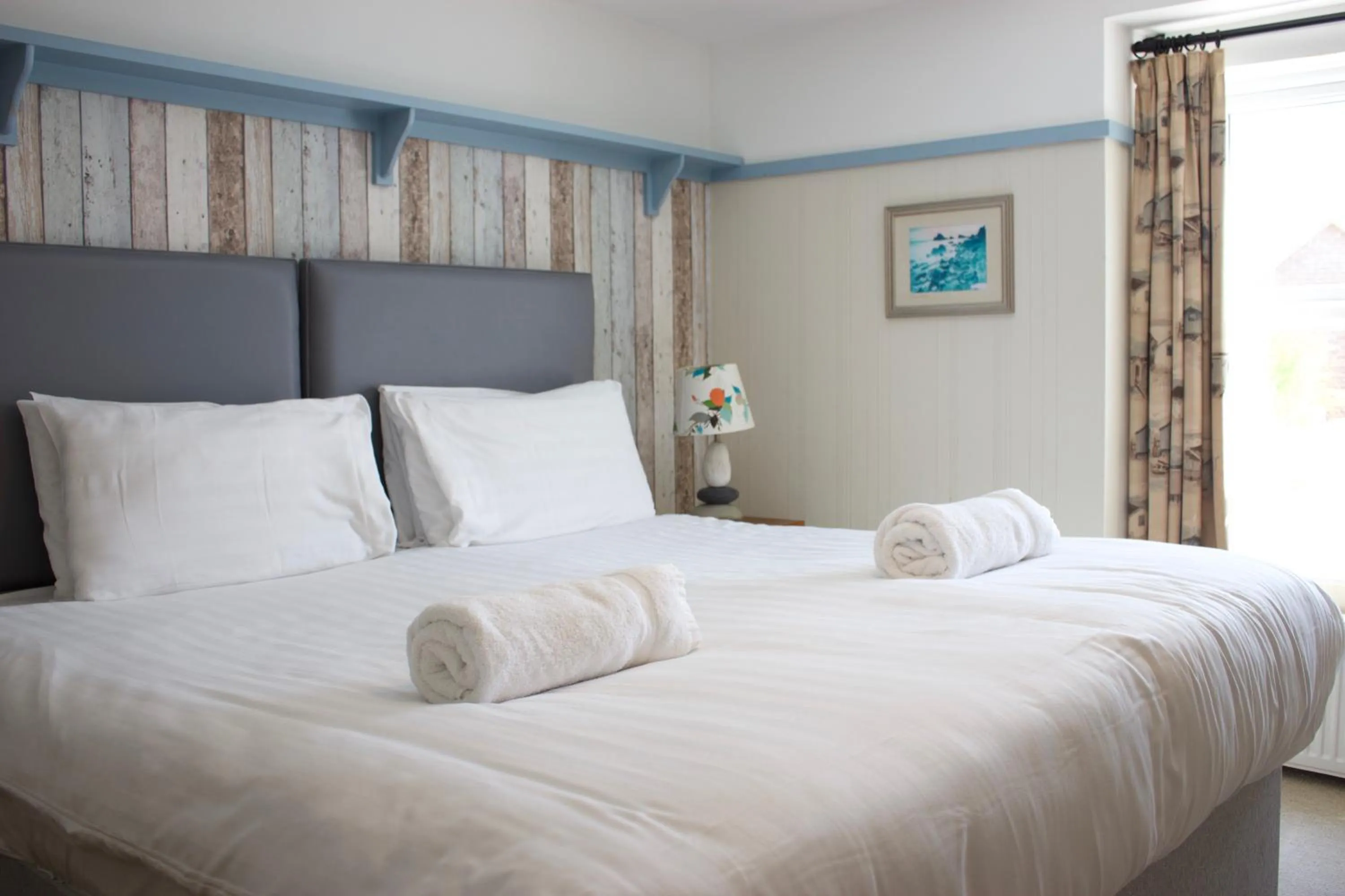 Bed in Durdle Door Hotel