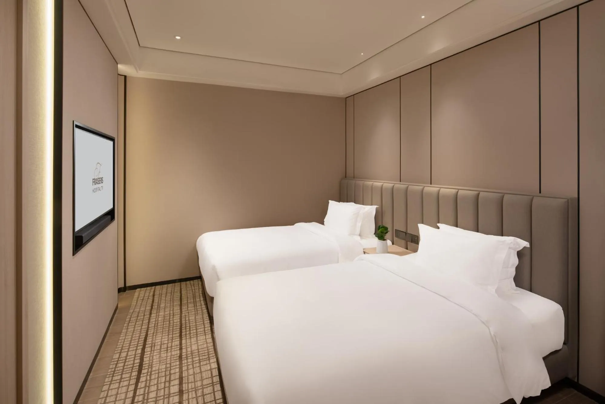 Bed in Modena by Fraser Vinh Yen