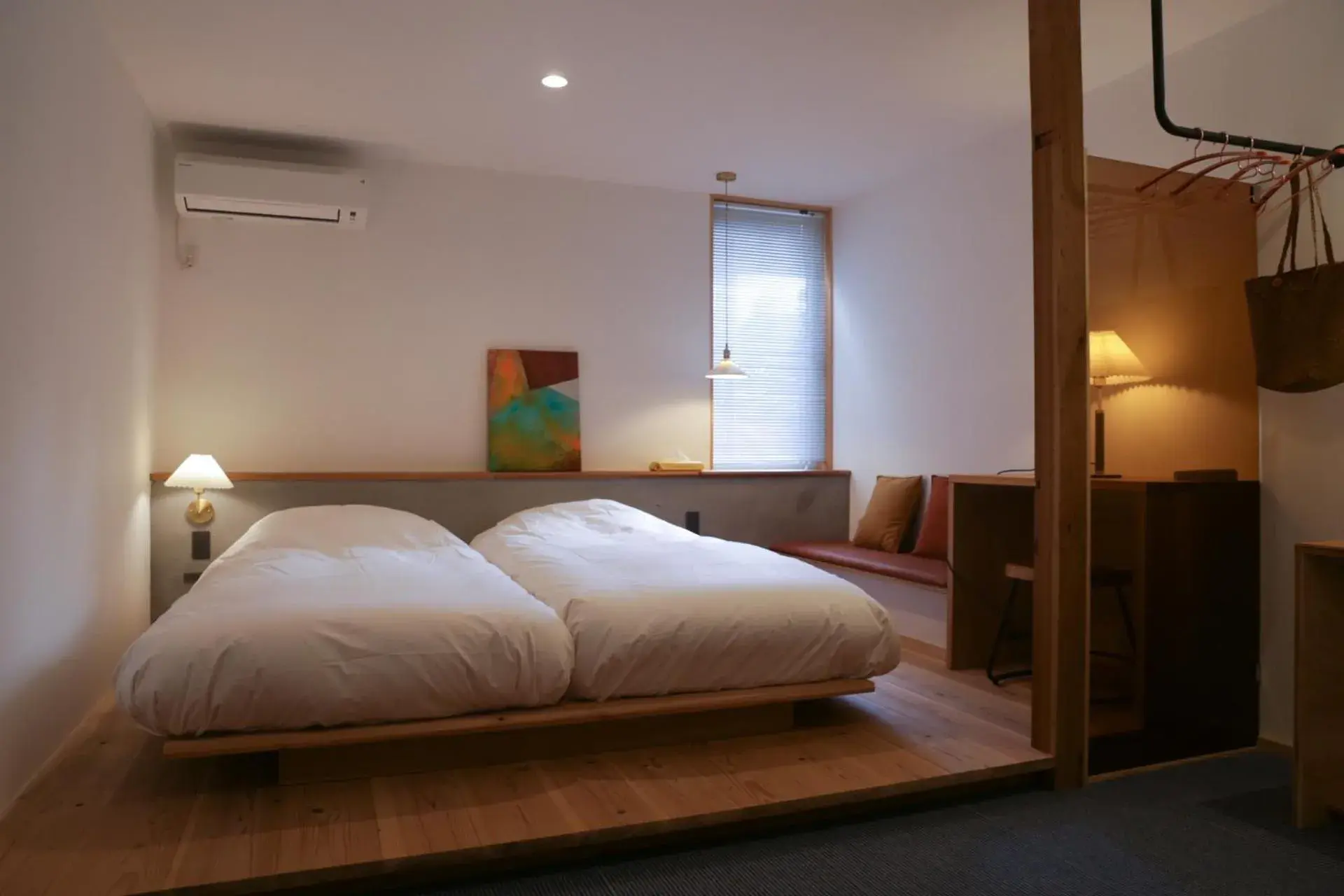 Twin Room with Shared Bathroom in Lemonsea Onomichi Twin Room with Shared Bathroom in Lemonsea Onomichi