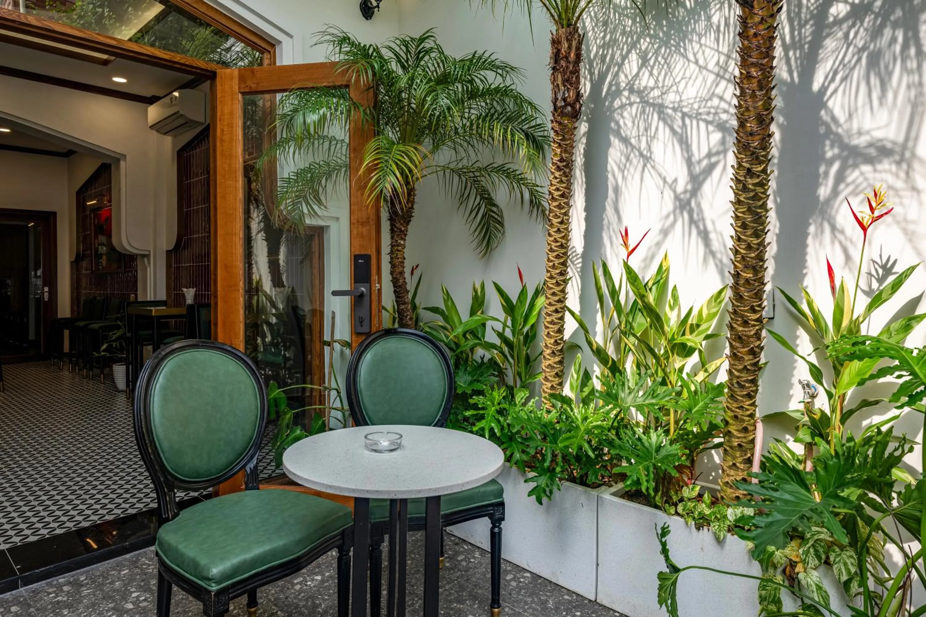 White Lotus - Heritage Hotel