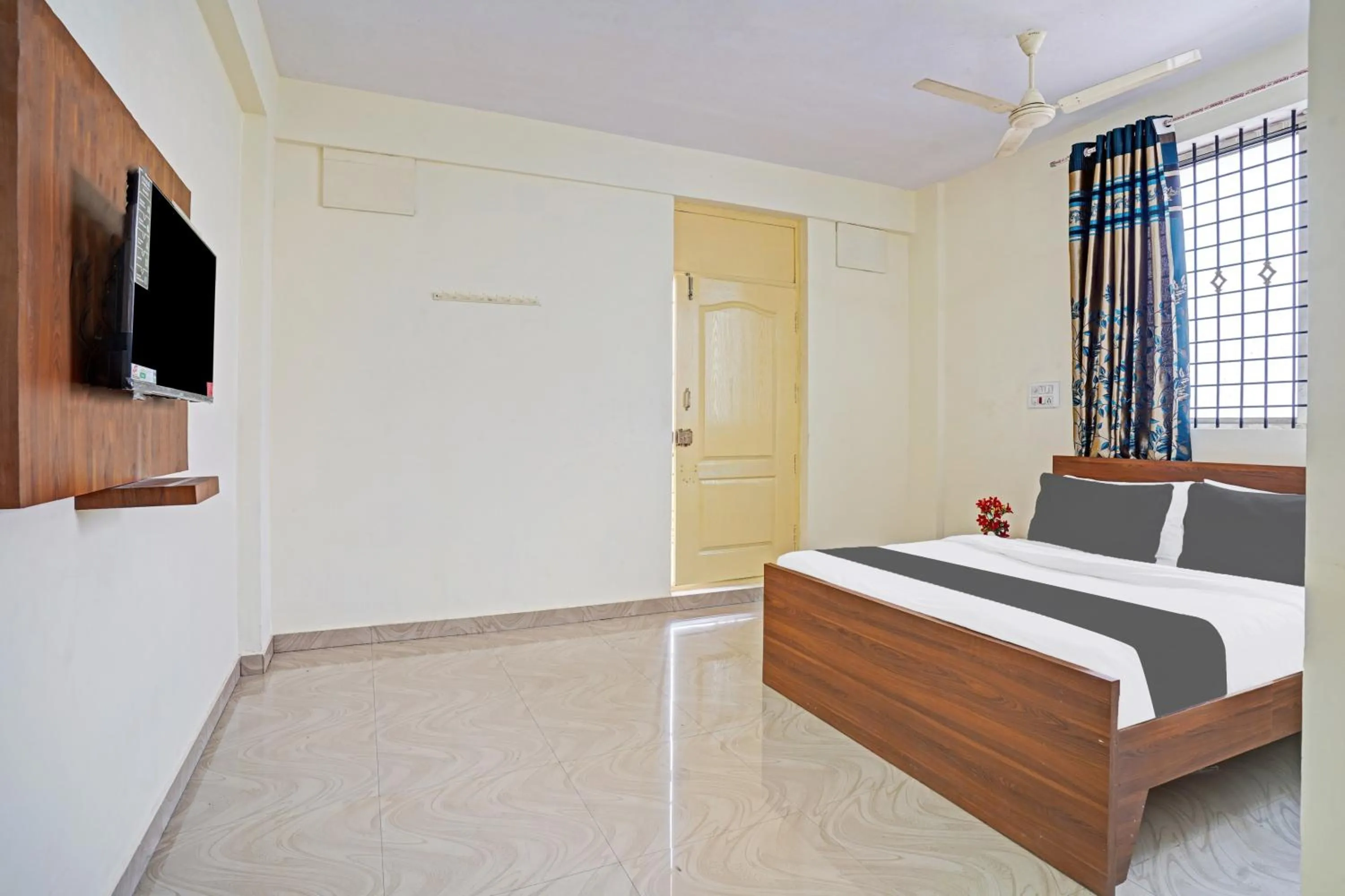 Bedroom, Bed in Super Hotel O SV LODGE