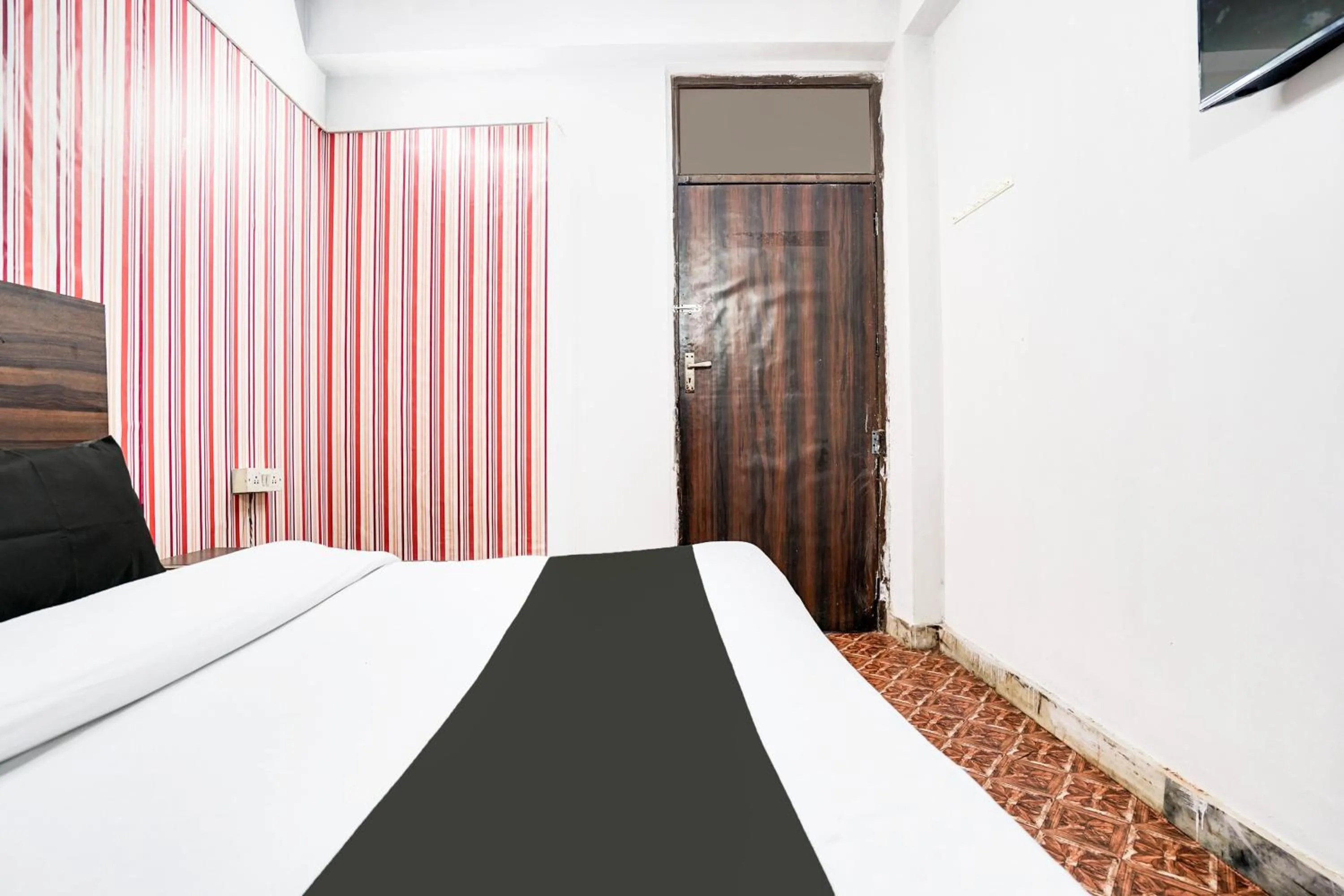 Bedroom, Bed in HOTEL O ELITE STAY