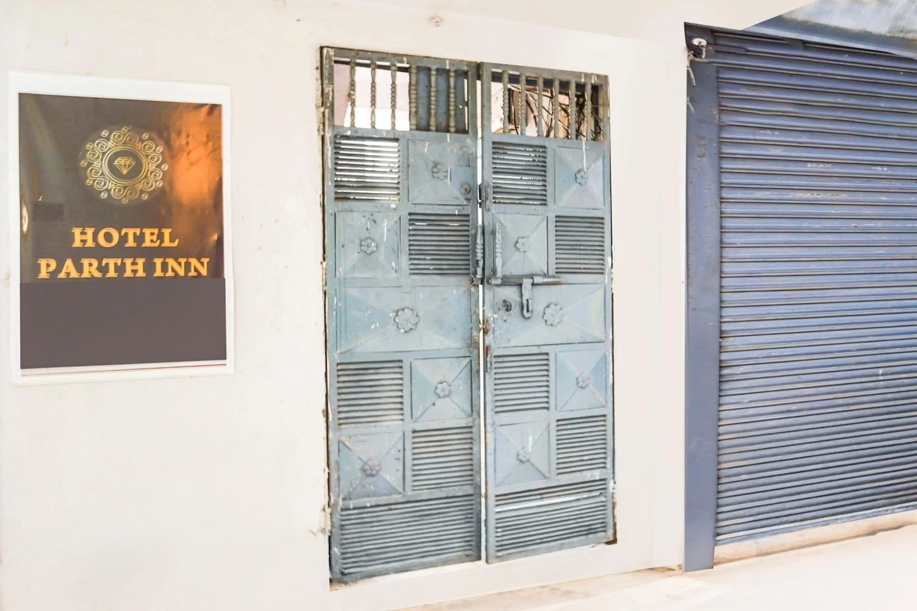 Facade/entrance in HOTEL O ELITE STAY