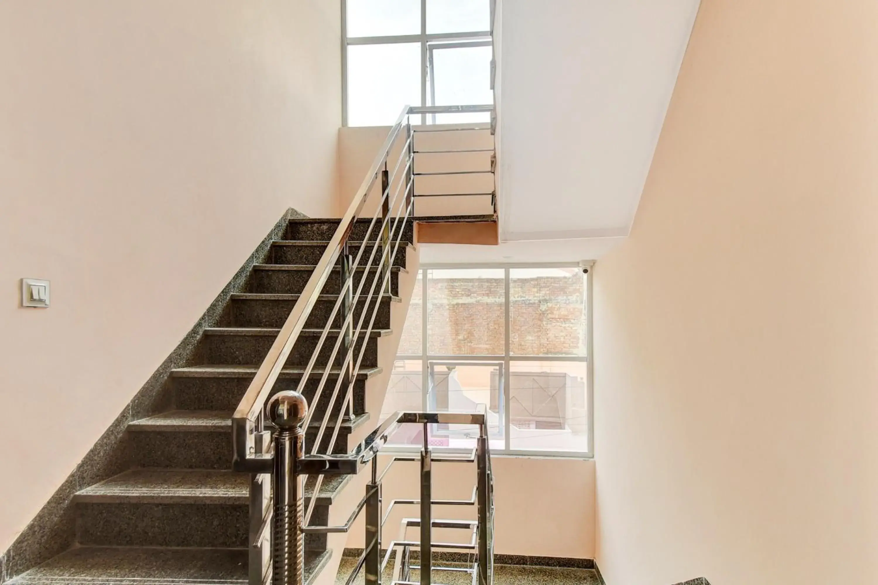 Lobby or reception in Hotel O HRD Guest House & Homestay Lobby or reception in Hotel O HRD Guest House & Homestay