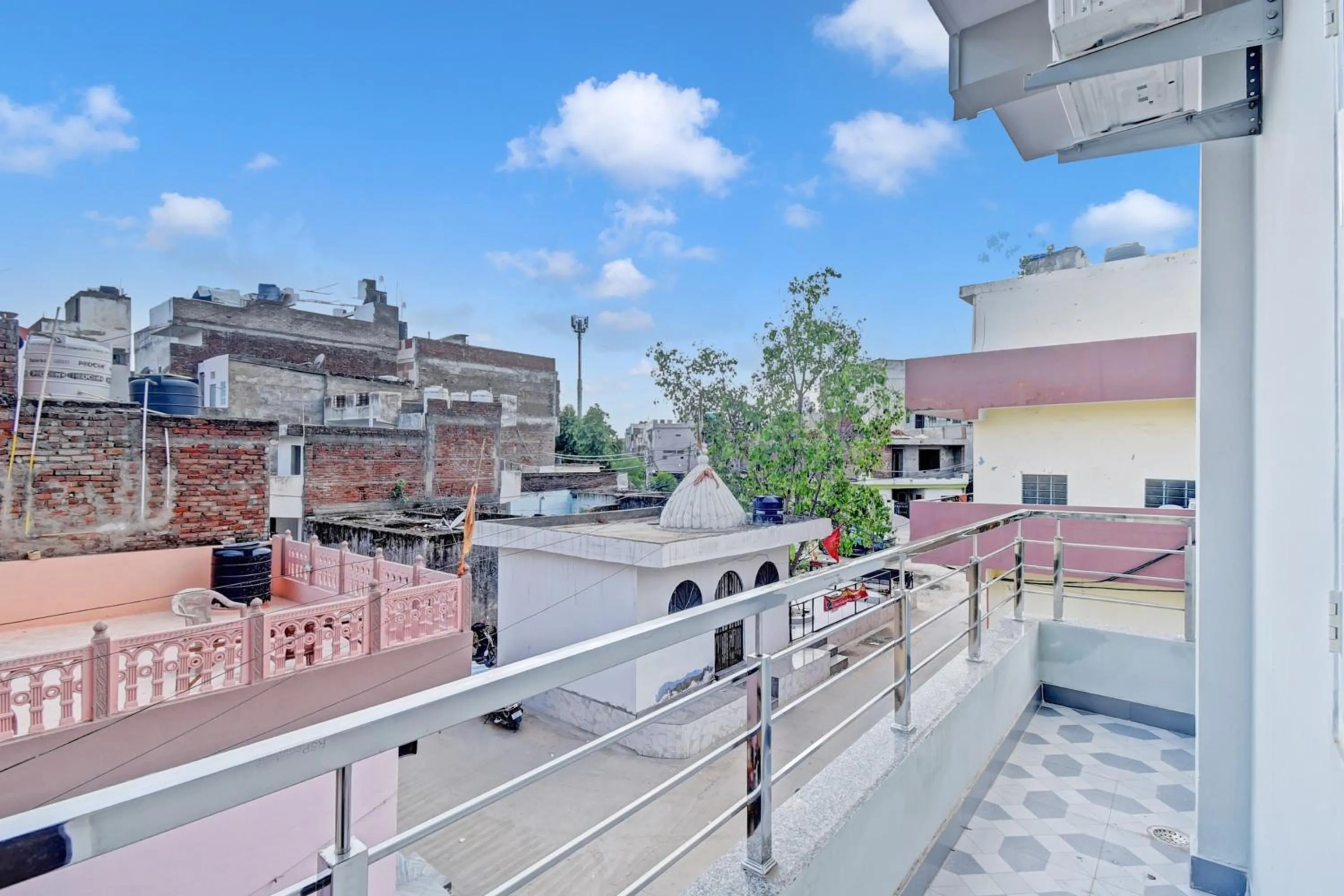 Balcony/Terrace in Hotel O HRD Guest House & Homestay