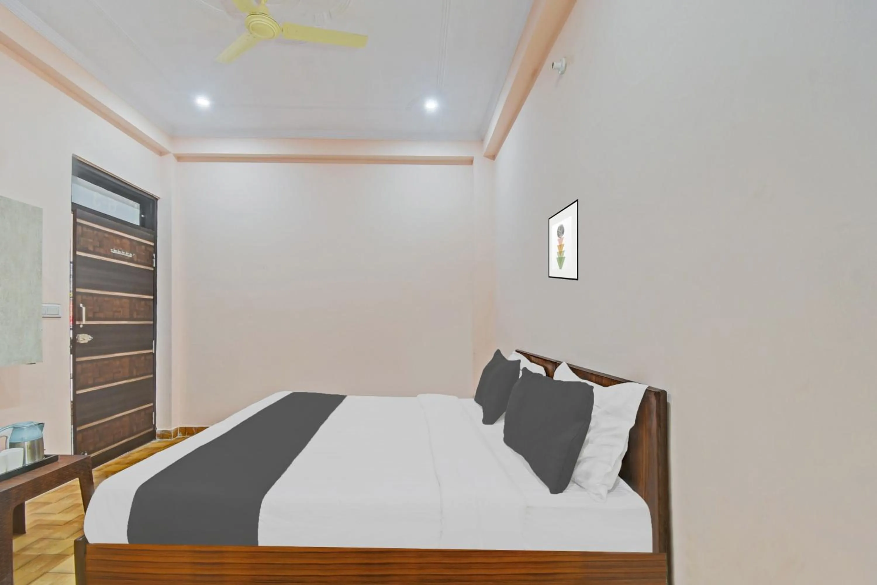 Bedroom, Bed in Hotel O HRD Guest House & Homestay