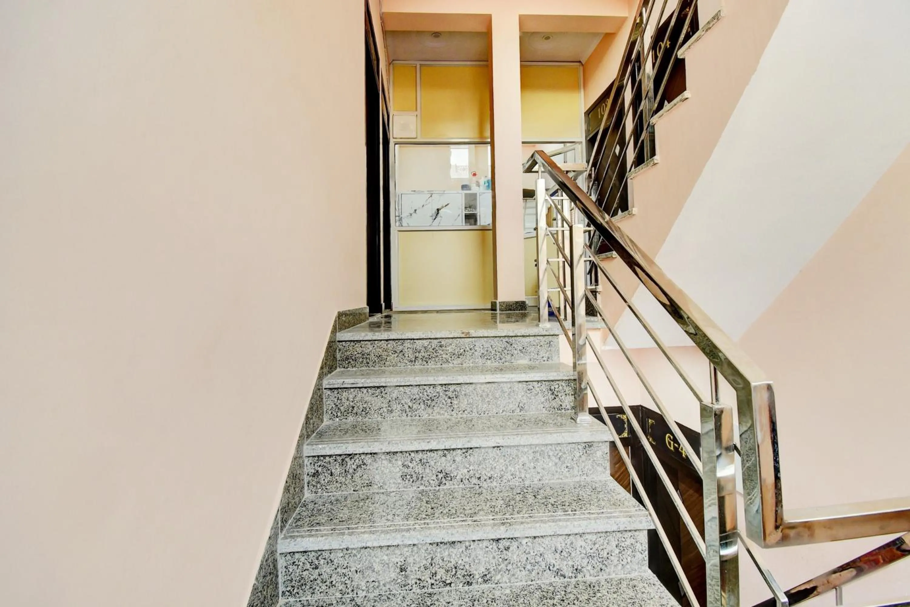 Lobby or reception in Hotel O HRD Guest House & Homestay