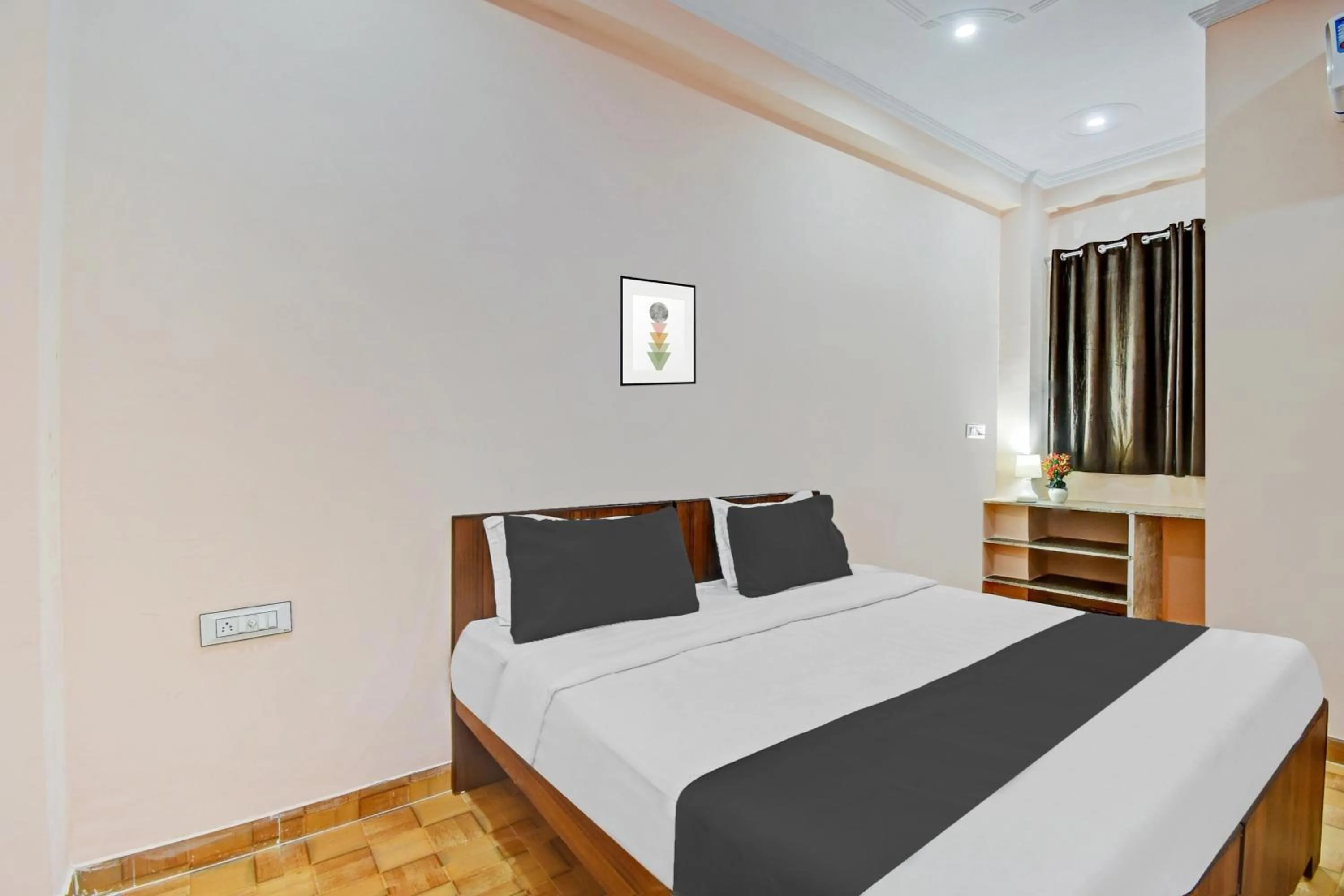 Bedroom, Bed in Hotel O HRD Guest House & Homestay