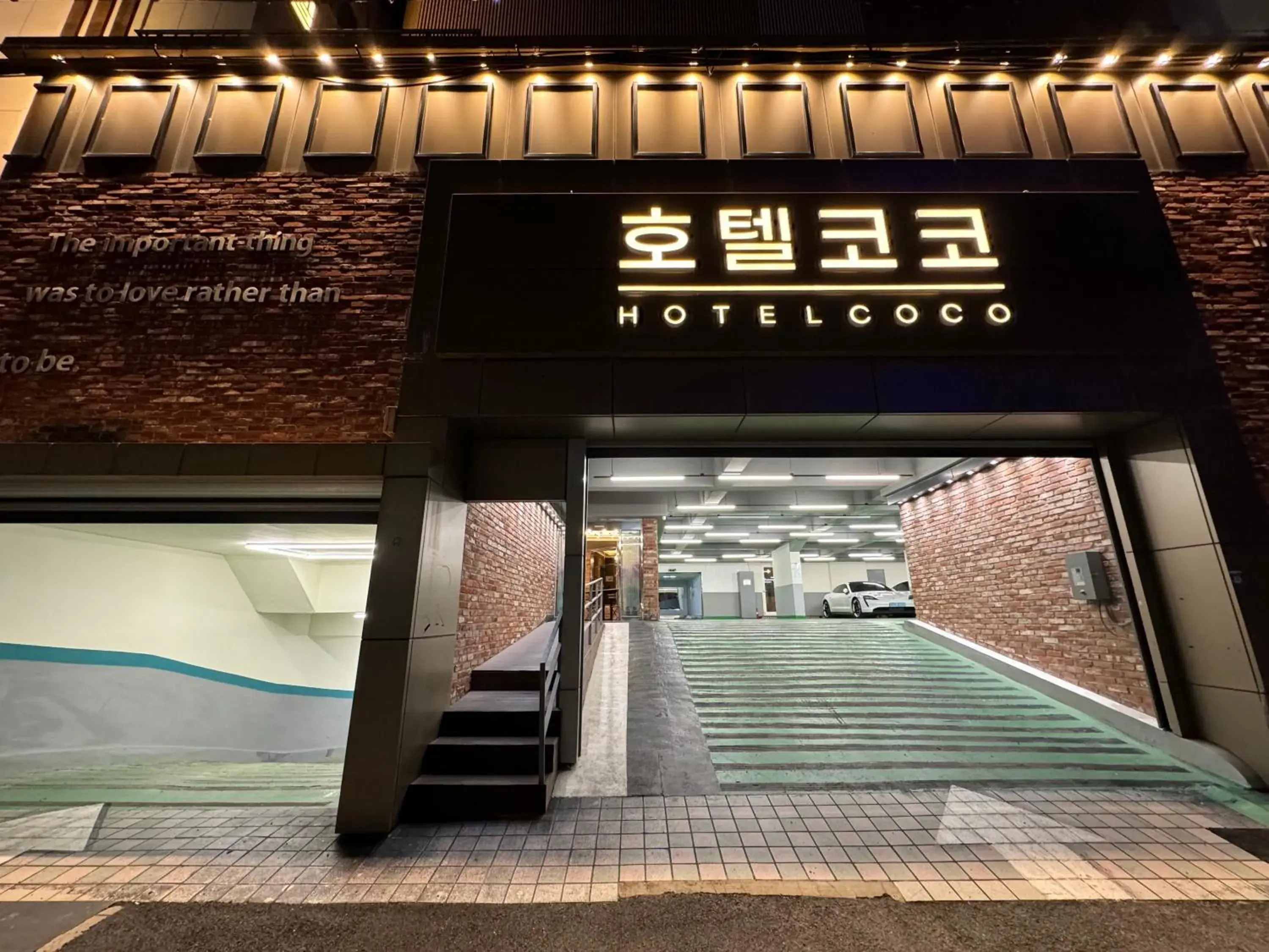 Property building in Songjeong Coco Hotel Property building in Songjeong Coco Hotel