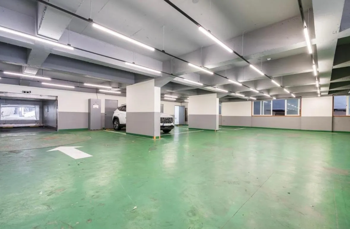 Parking in Songjeong Coco Hotel