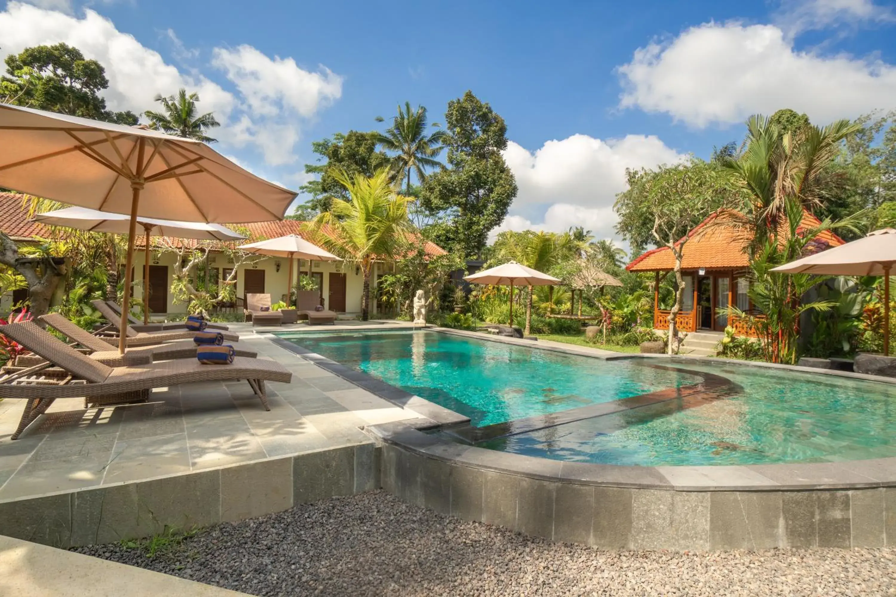 Puri Kurnia Ayu Puri Kurnia Ayu