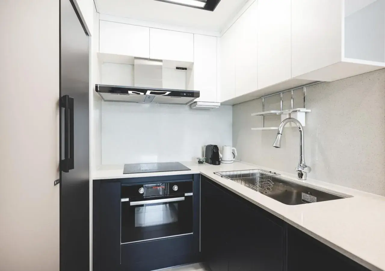 Deluxe Double or Twin Room with Sea View in Elmomento Songdo Deluxe Double or Twin Room with Sea View in Elmomento Songdo