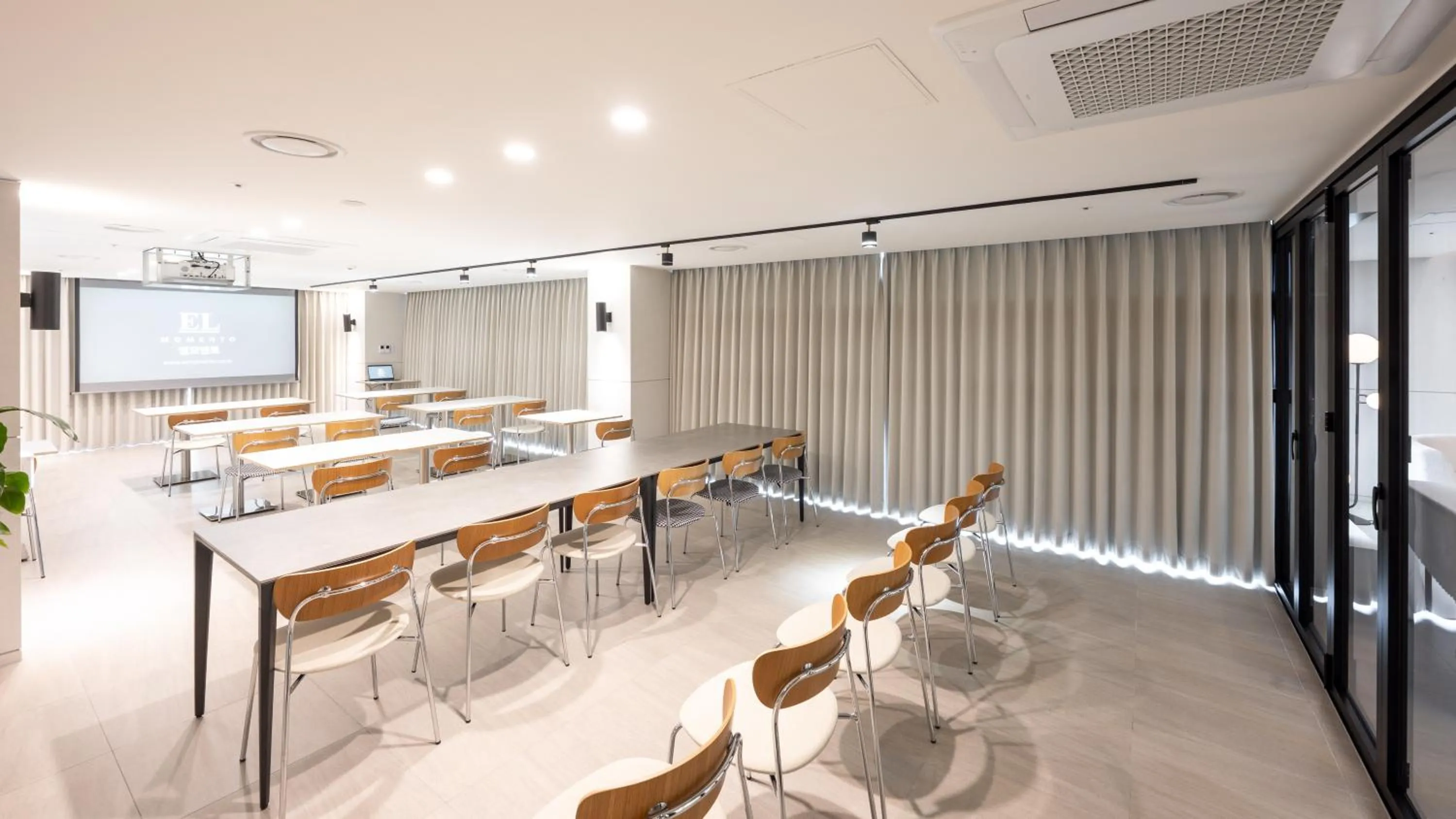 Business facilities in Elmomento Songdo