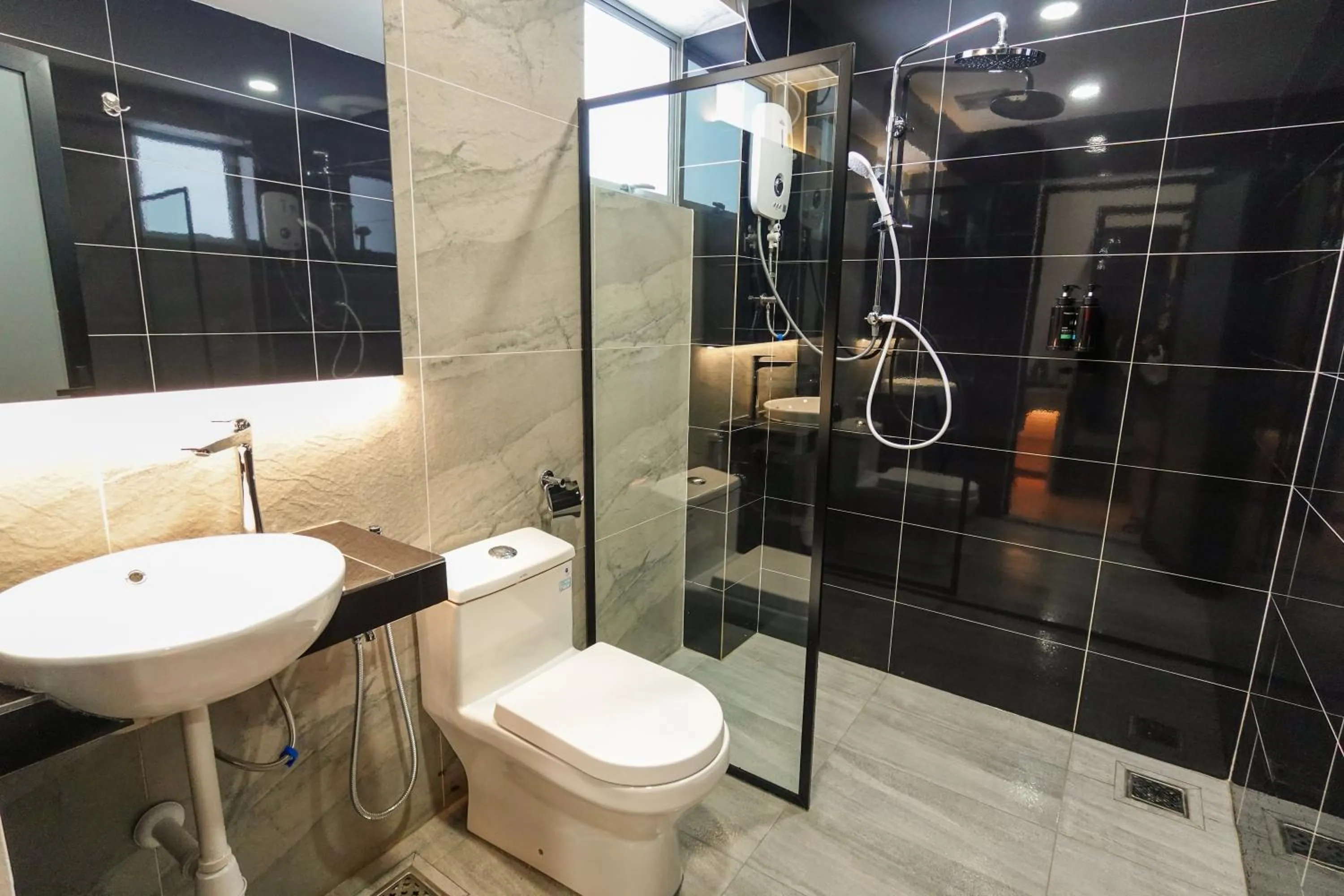 Superior Twin Room with Window - single occupancy in Merits Hotel Cameron Highlands