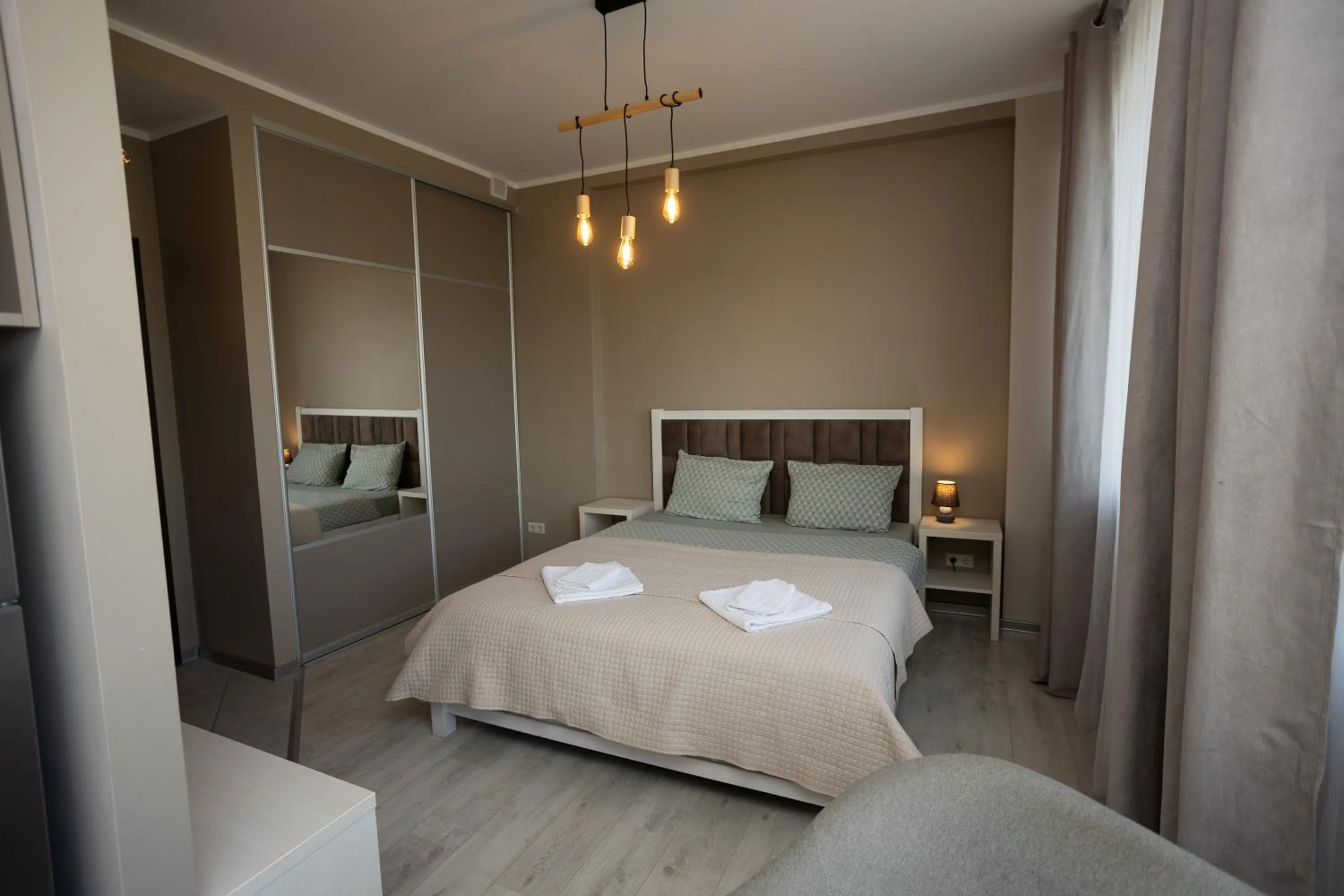 Alejas Apartments