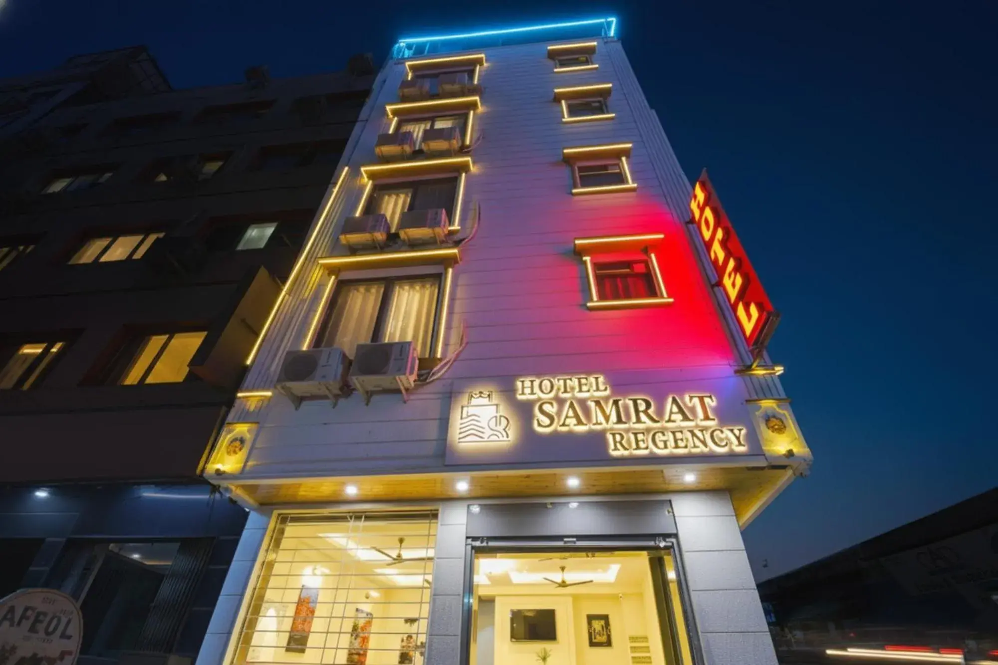 FabHotel Samrat Regency FabHotel Samrat Regency