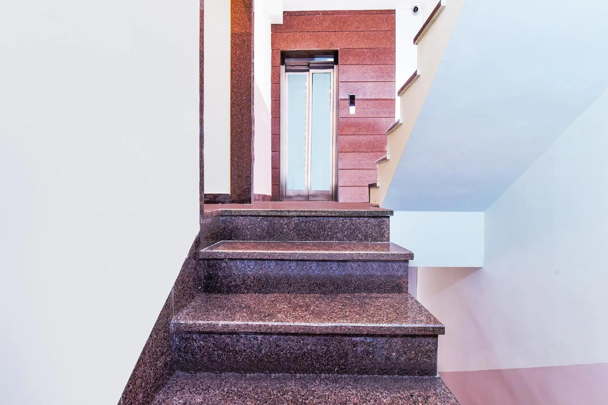 Lobby or reception in FabHotel Samrat Regency